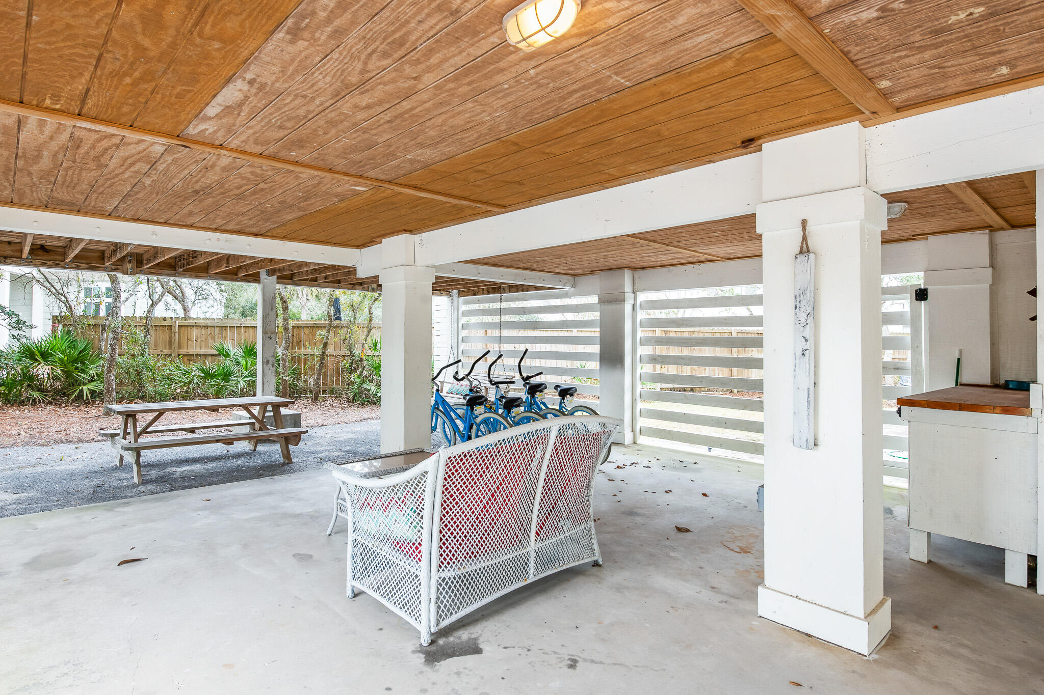 EASTERN LAKE S/D - Residential