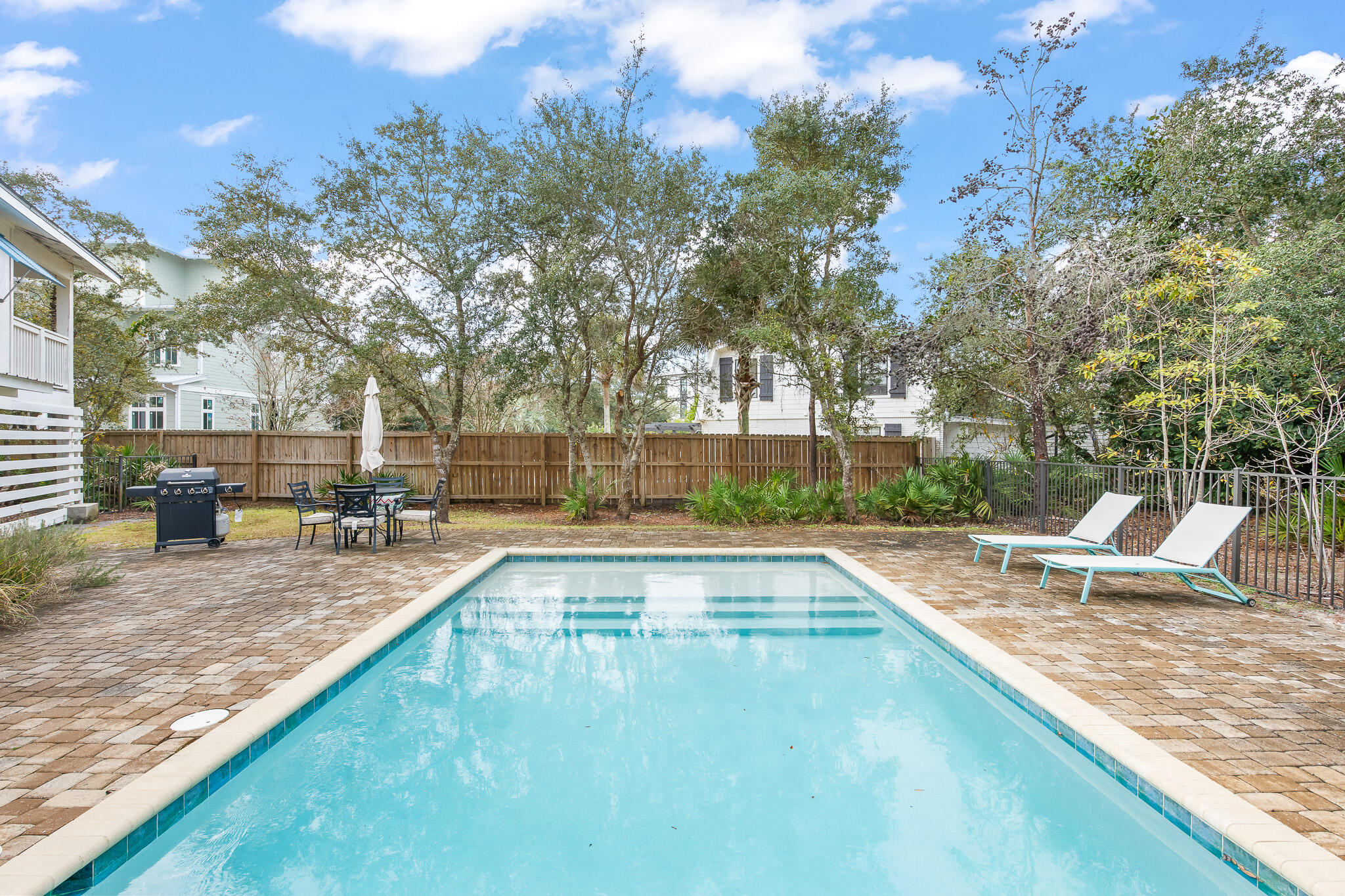 EASTERN LAKE S/D - Residential