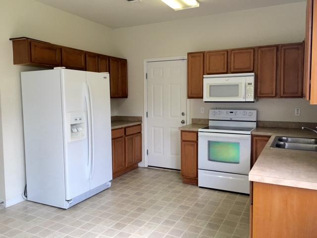 SANDY RIDGE ESTATES - Residential Lease