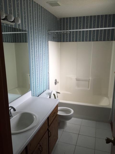 COUNTRYVIEW ESTATES 3RD ADDN - Residential Lease