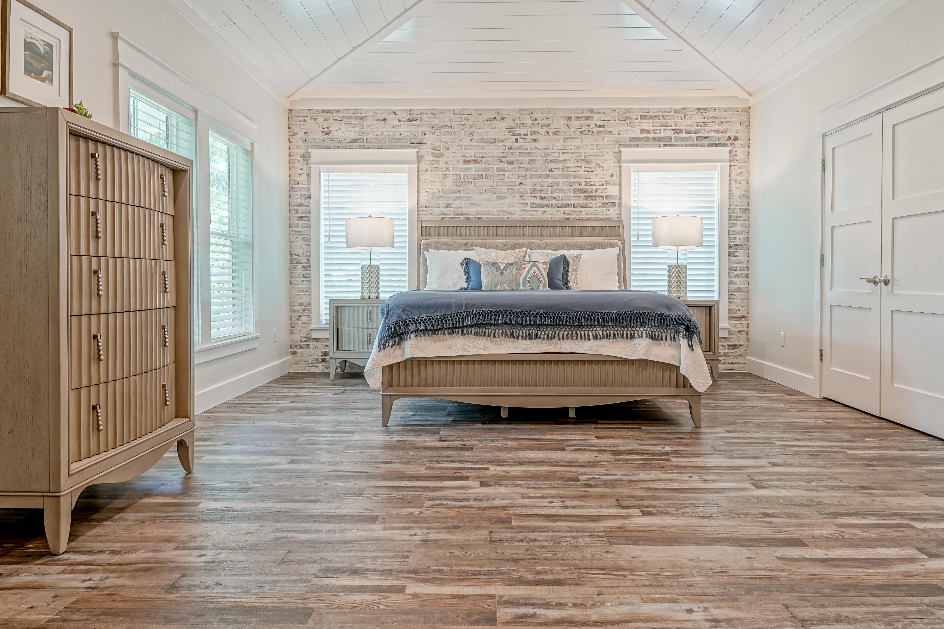 SEAGROVE SHORES 4TH ADD - Residential