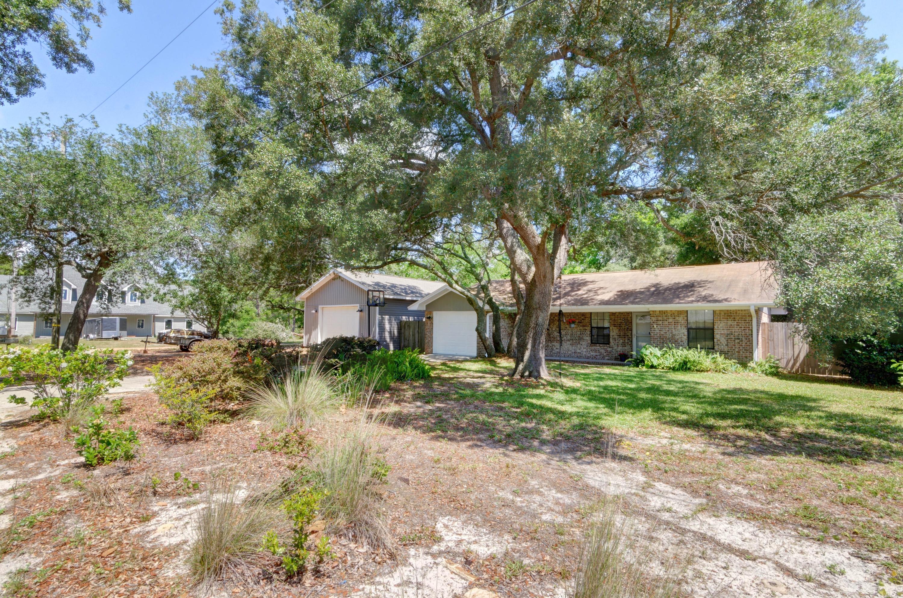 CHEROKEE ACRES - Residential
