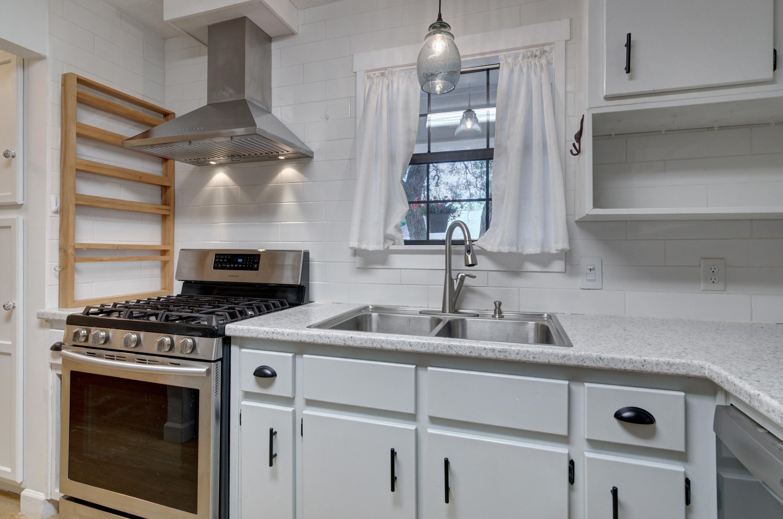 CHEROKEE ACRES - Residential