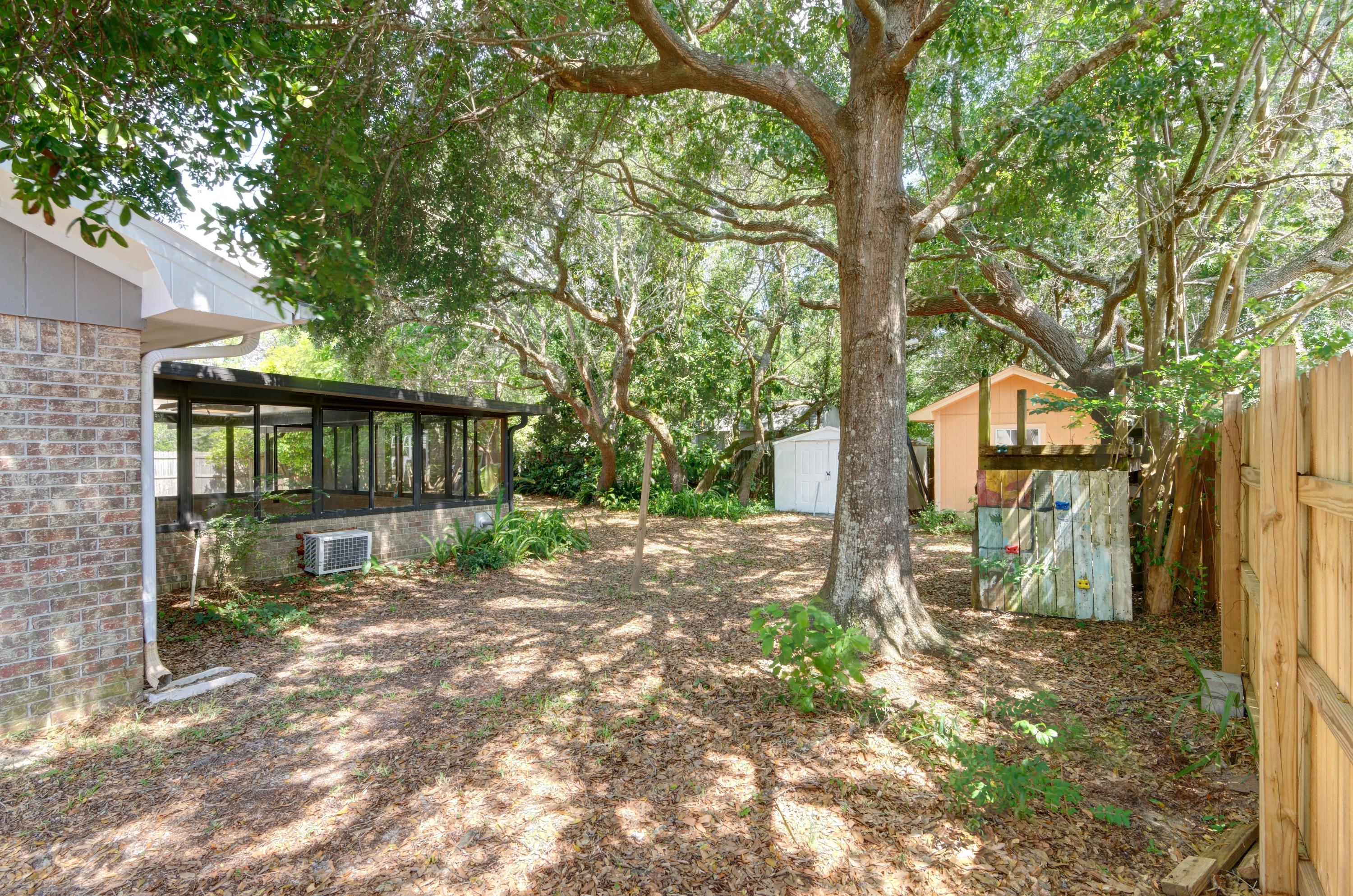 CHEROKEE ACRES - Residential