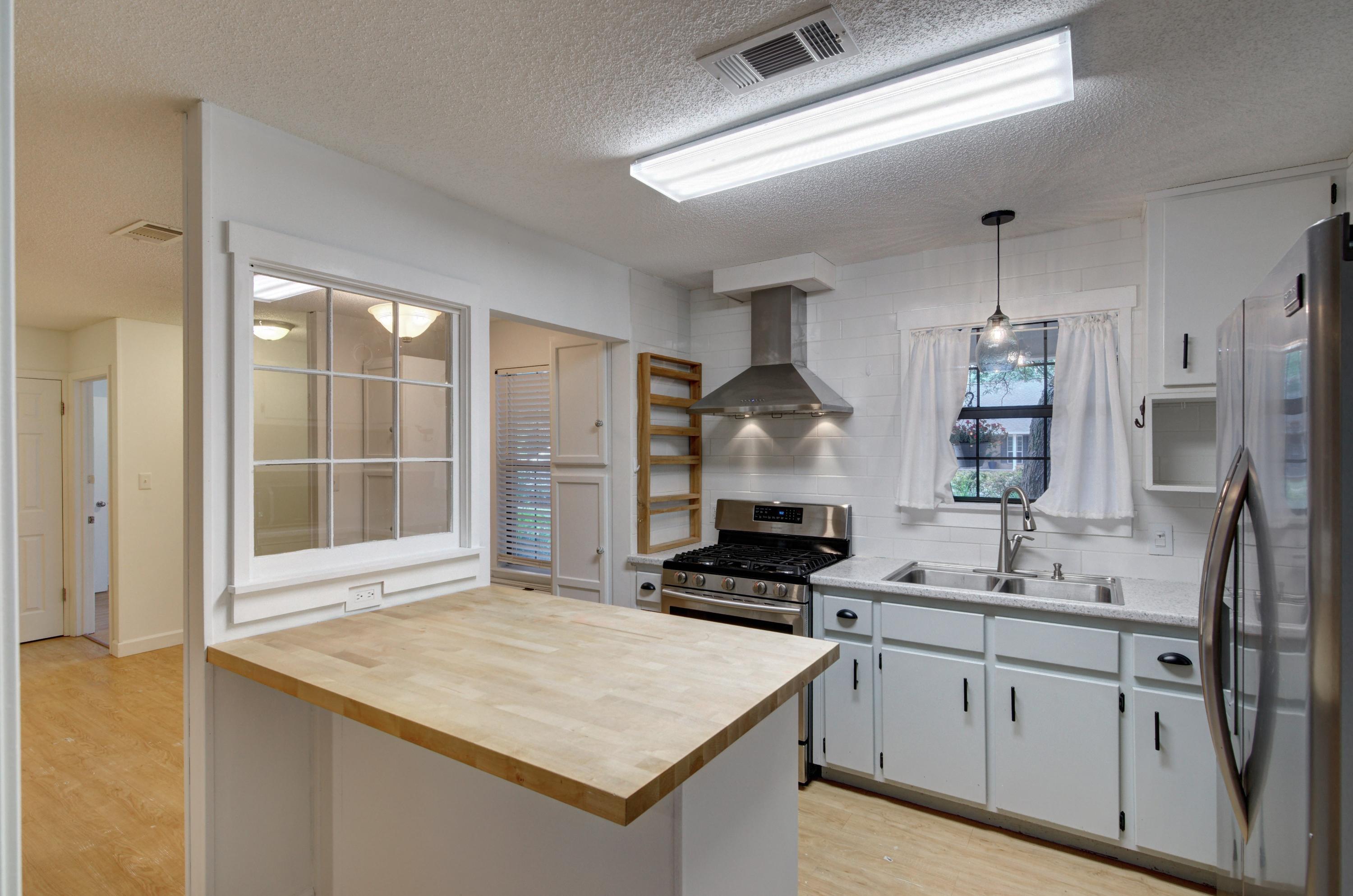 CHEROKEE ACRES - Residential