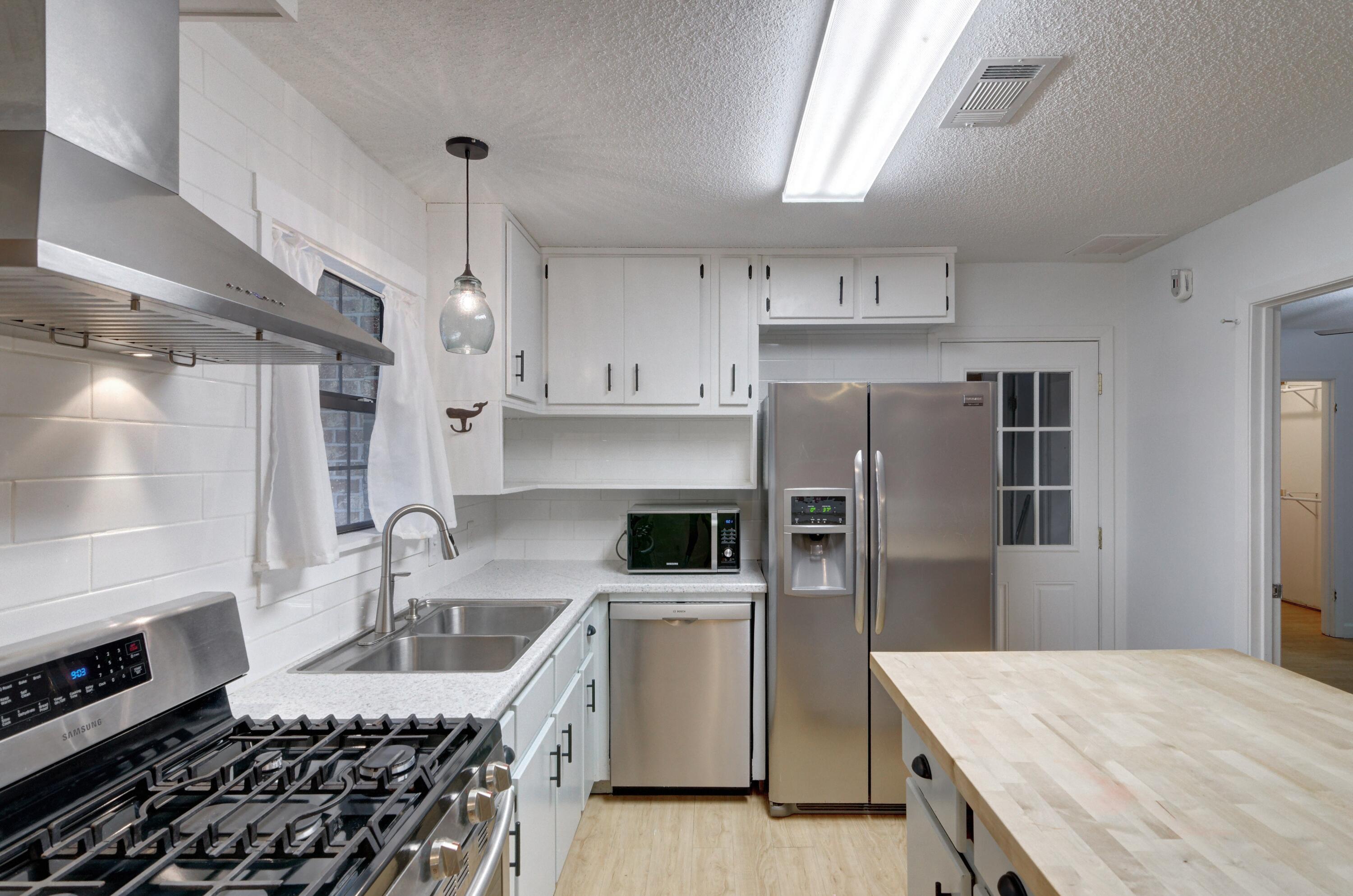 CHEROKEE ACRES - Residential