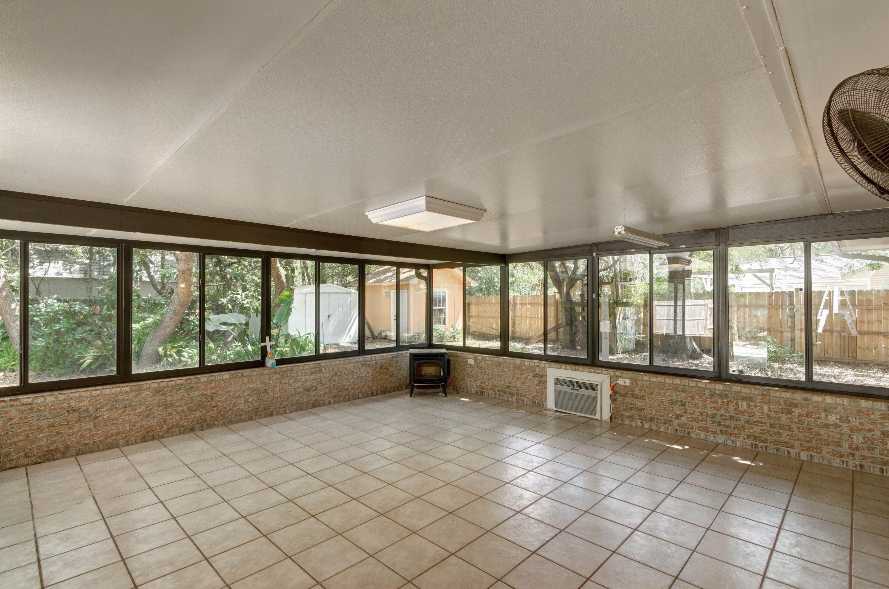 CHEROKEE ACRES - Residential
