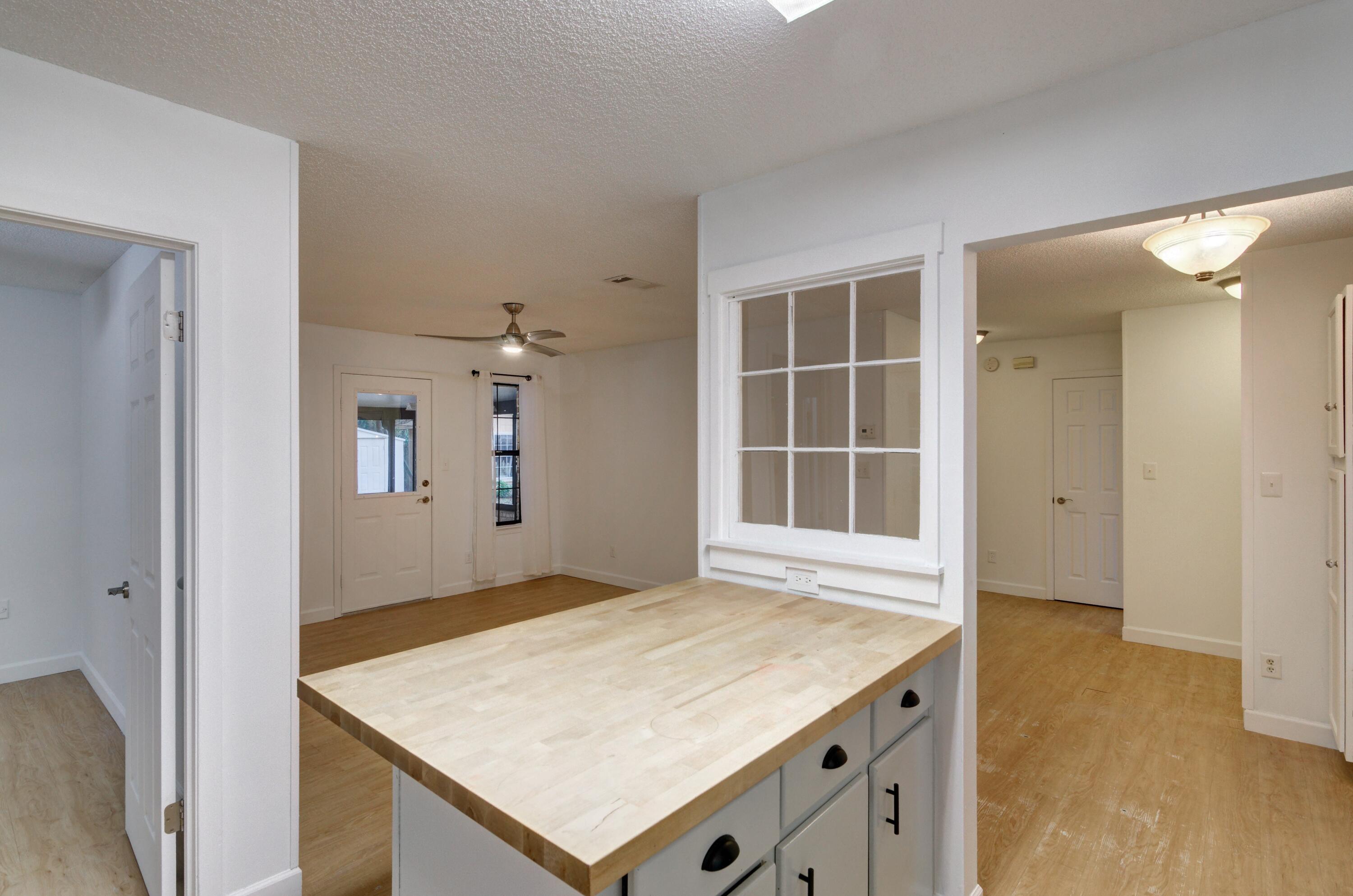 CHEROKEE ACRES - Residential