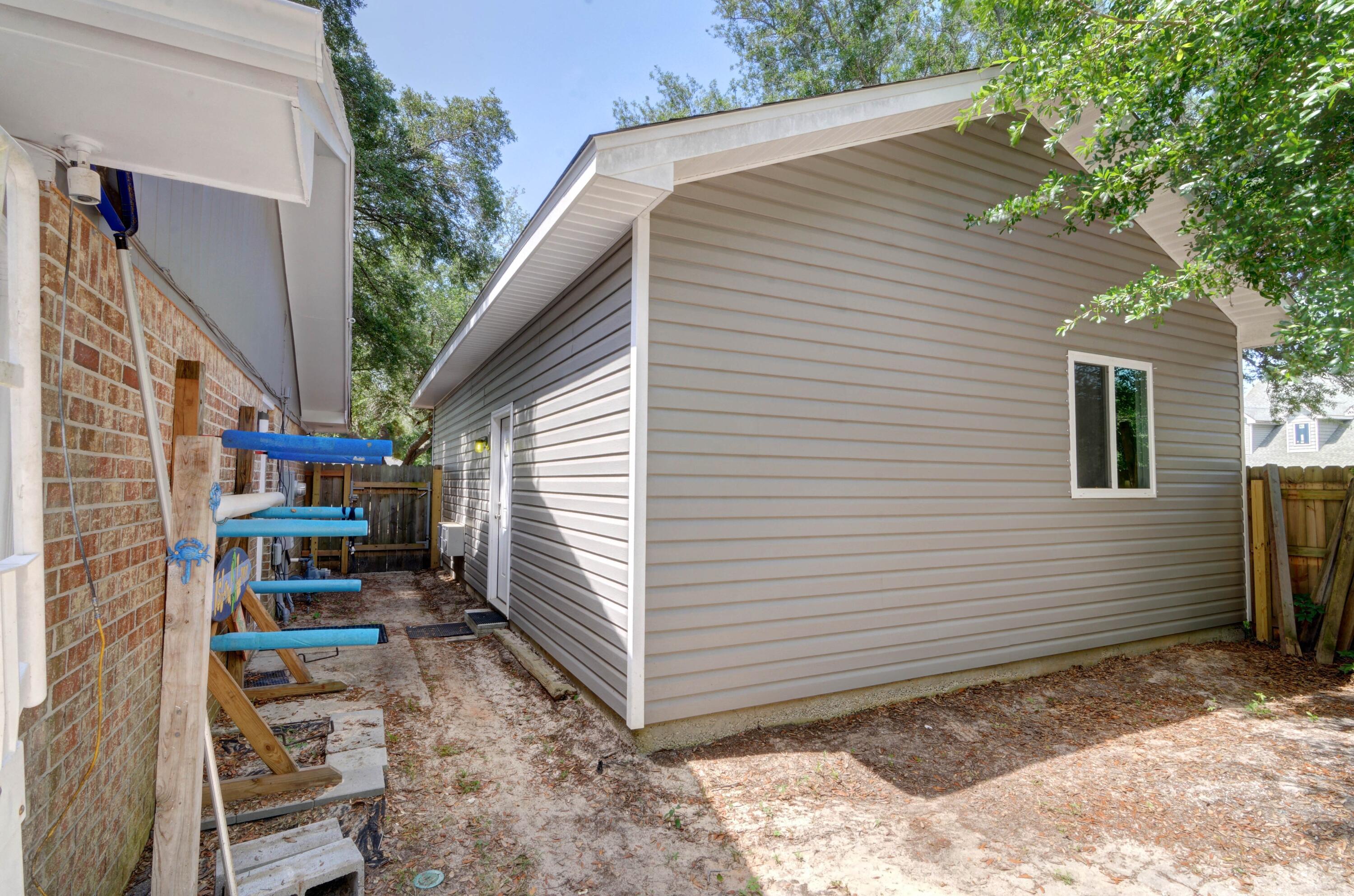 CHEROKEE ACRES - Residential