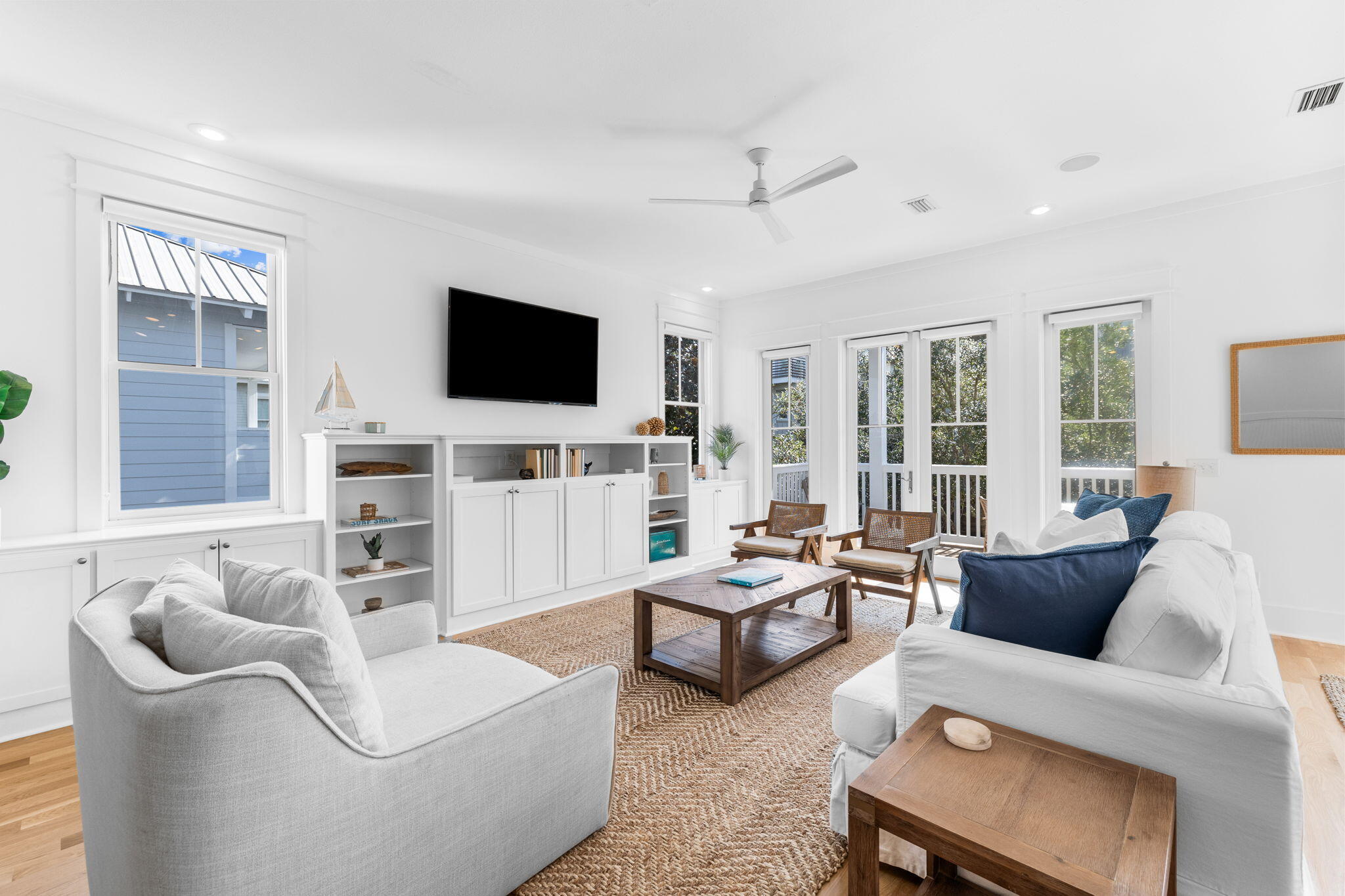 SUMMER'S EDGE - Residential
