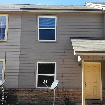 This townhome is located in the heart of Fort Walton Beach off of Mary Esther Blvd and is walking distance to home improvement stores, restaurants, shopping, the mall and more. This 2 bedroom 2 story townhome has full bath upstairs and 1/2 bath down stairs. Home has indoor laundry and a small screened porch out back. Small Privacy Fenced backyard.