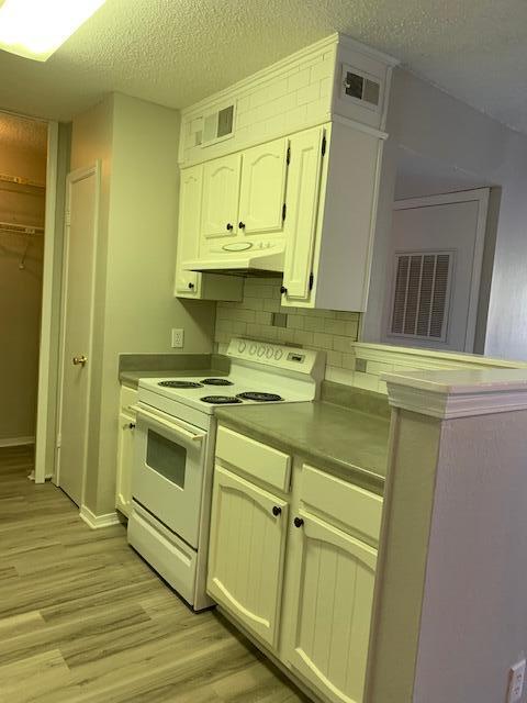 GOLF CLUB CONDO THE - Residential Lease