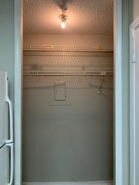 GOLF CLUB CONDO THE - Residential Lease