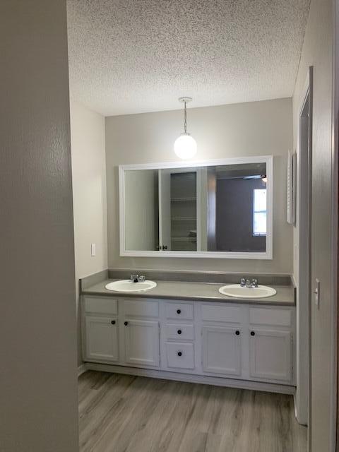 GOLF CLUB CONDO THE - Residential Lease