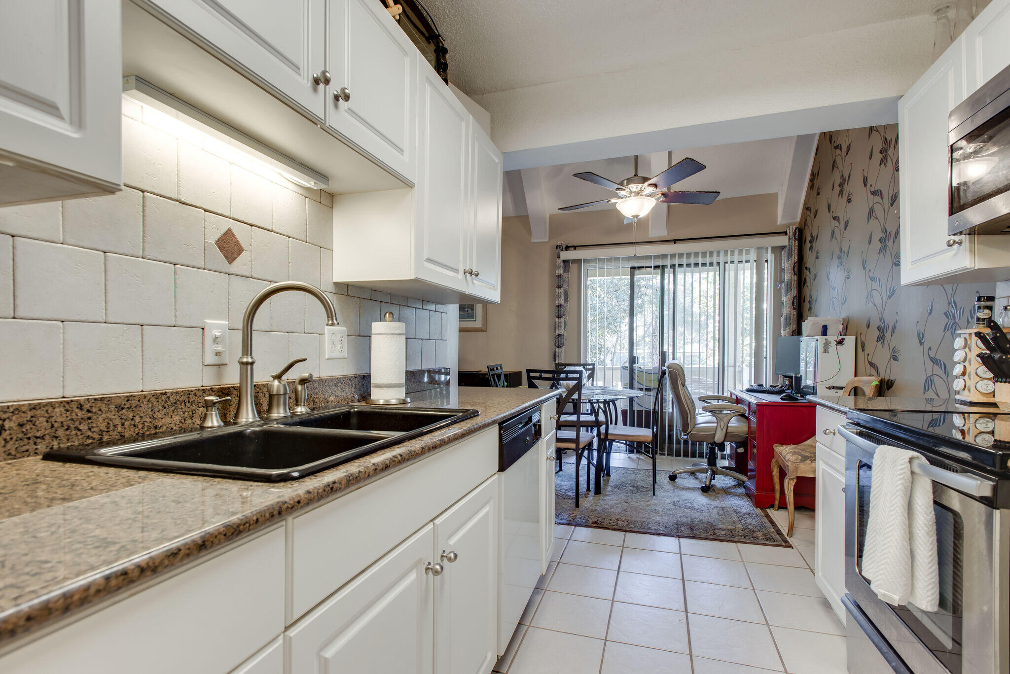 SEASCAPE CONDO GARDEN VILLA - Residential