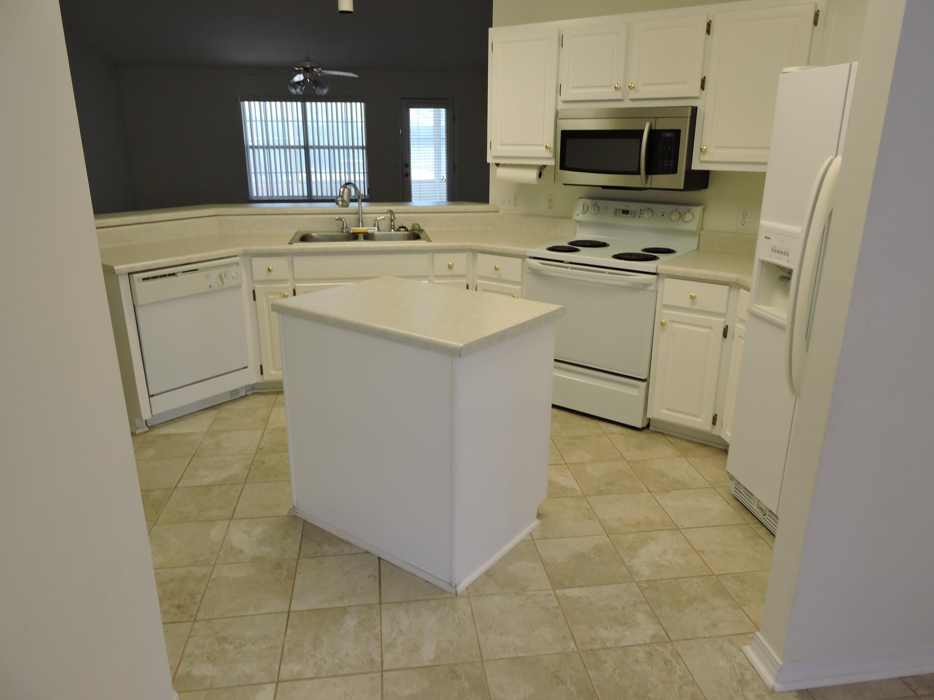 STEEPLECHASE PH 3 - Residential Lease