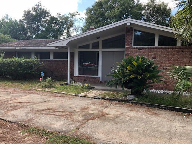 CHELSEA WOODS - Residential Lease