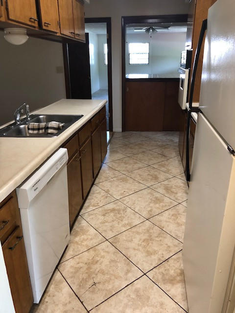 CHELSEA WOODS - Residential Lease