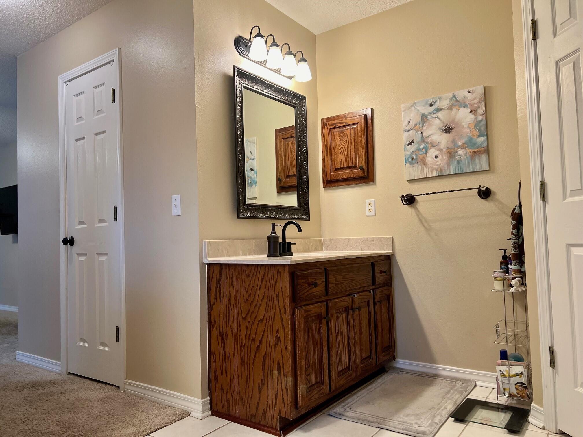 RIVERCHASE S/D PH 2 - Residential Lease
