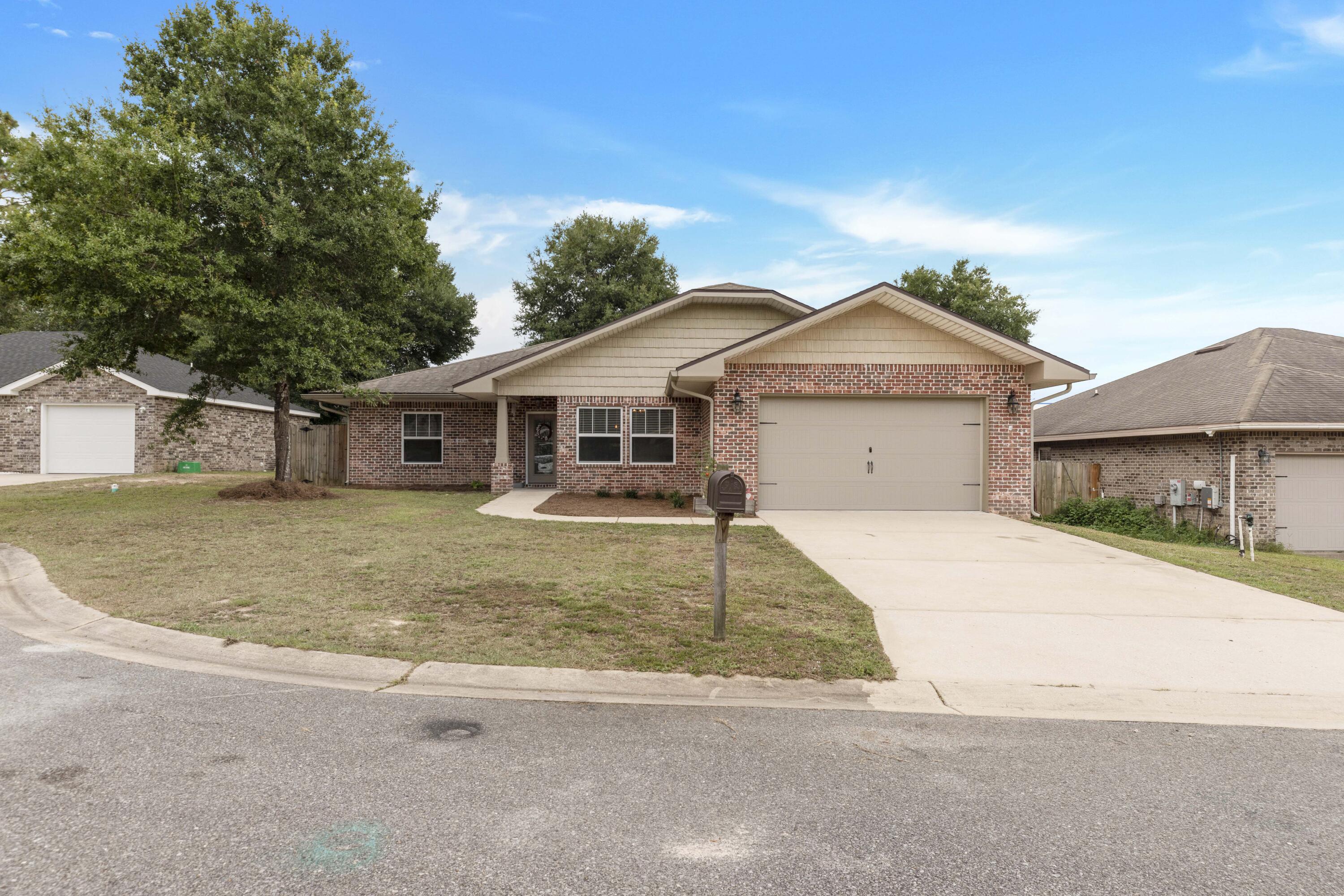 TRAILWOOD ESTATES - Residential