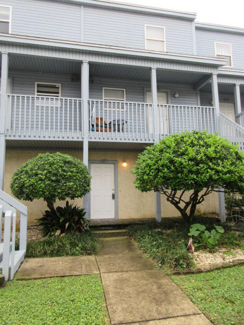 COMMODORES LANDING - Residential