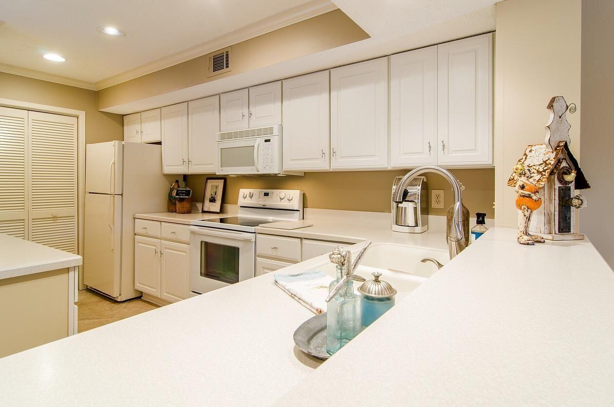 HARBOUR POINT CONDO - Residential Lease