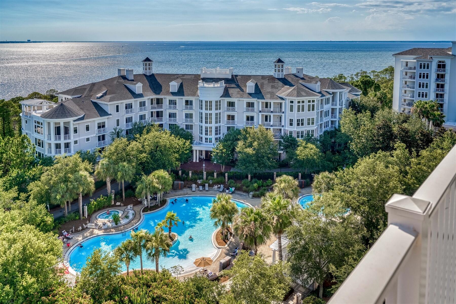 BAHIA CONDO - Residential