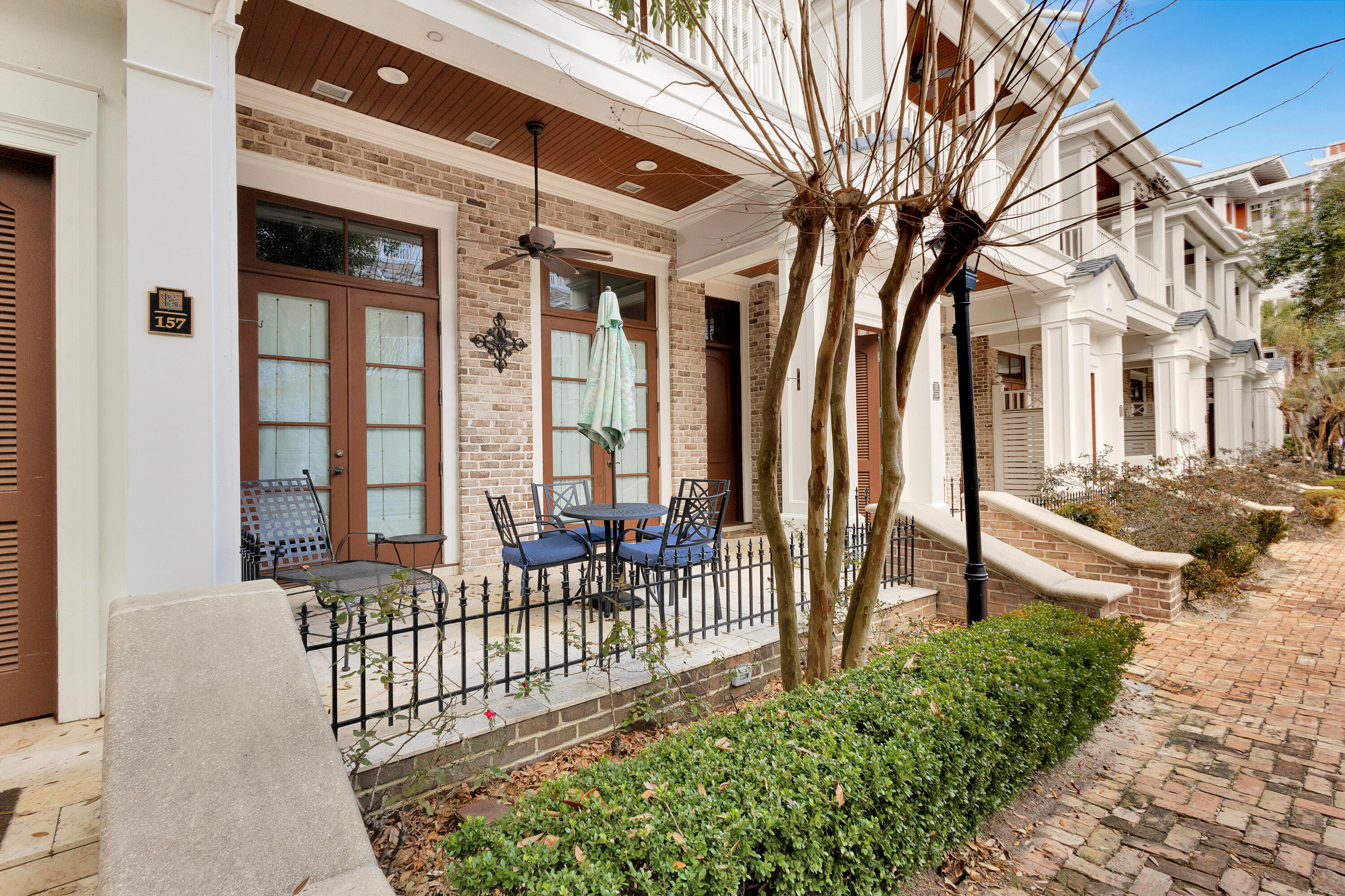 LE JARDIN - Residential Lease