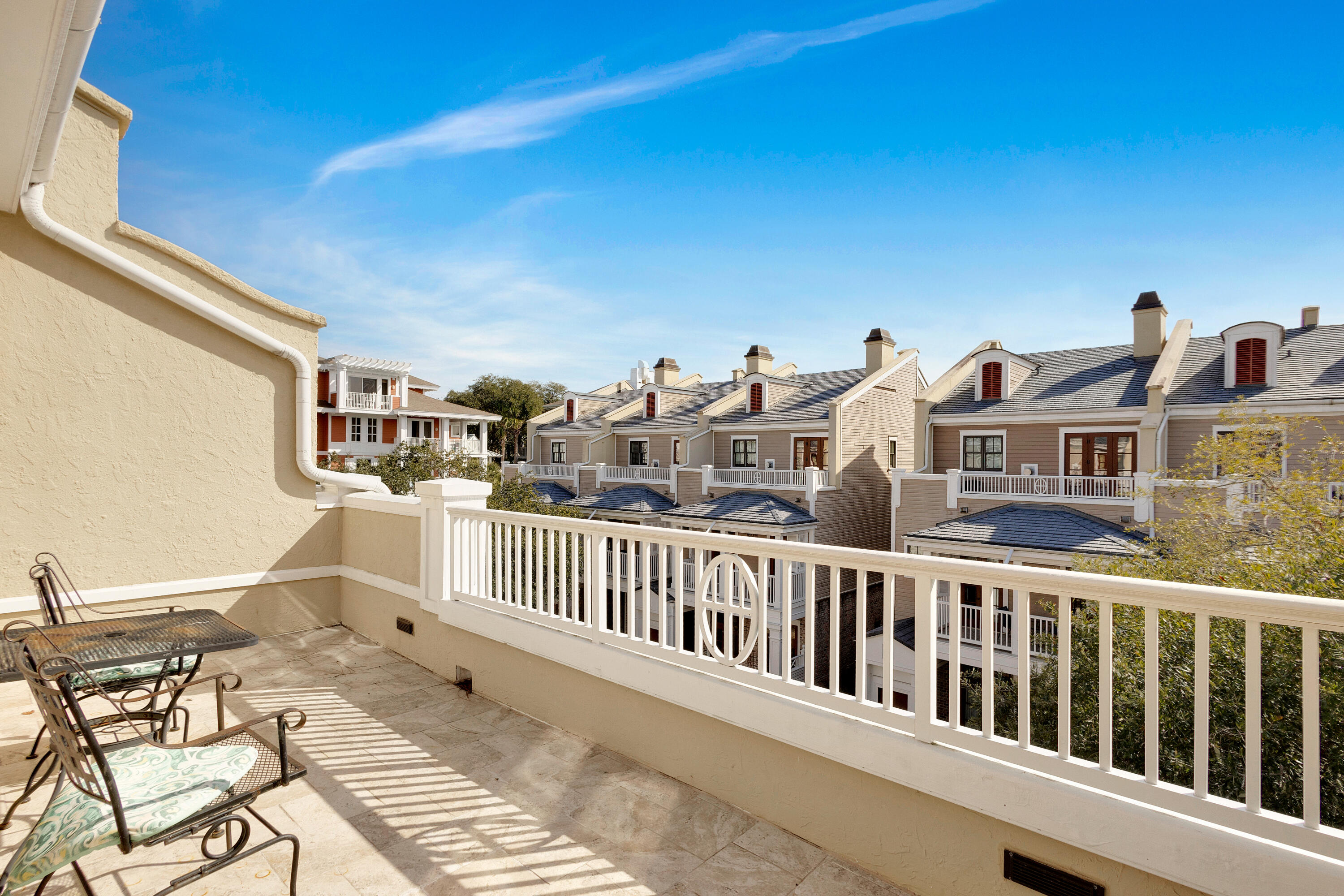 LE JARDIN - Residential Lease