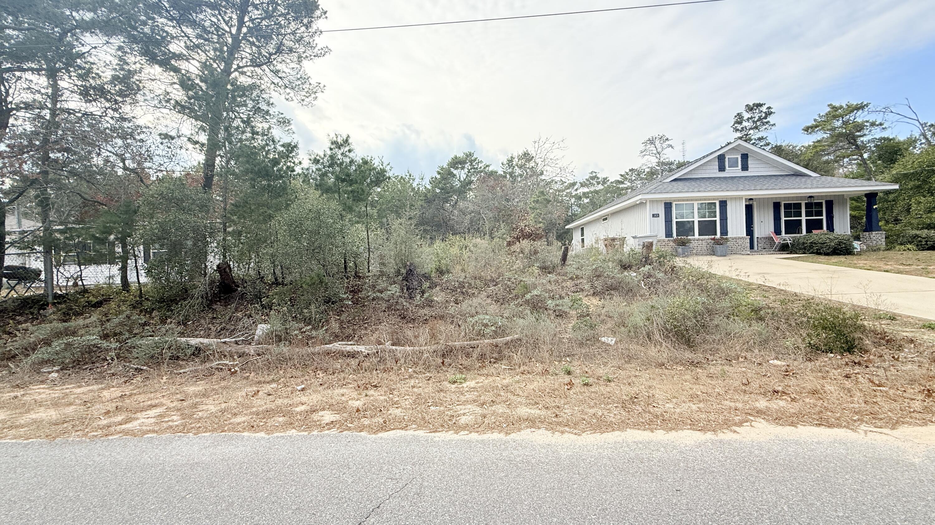 EAST BAY HEIGHTS - Land