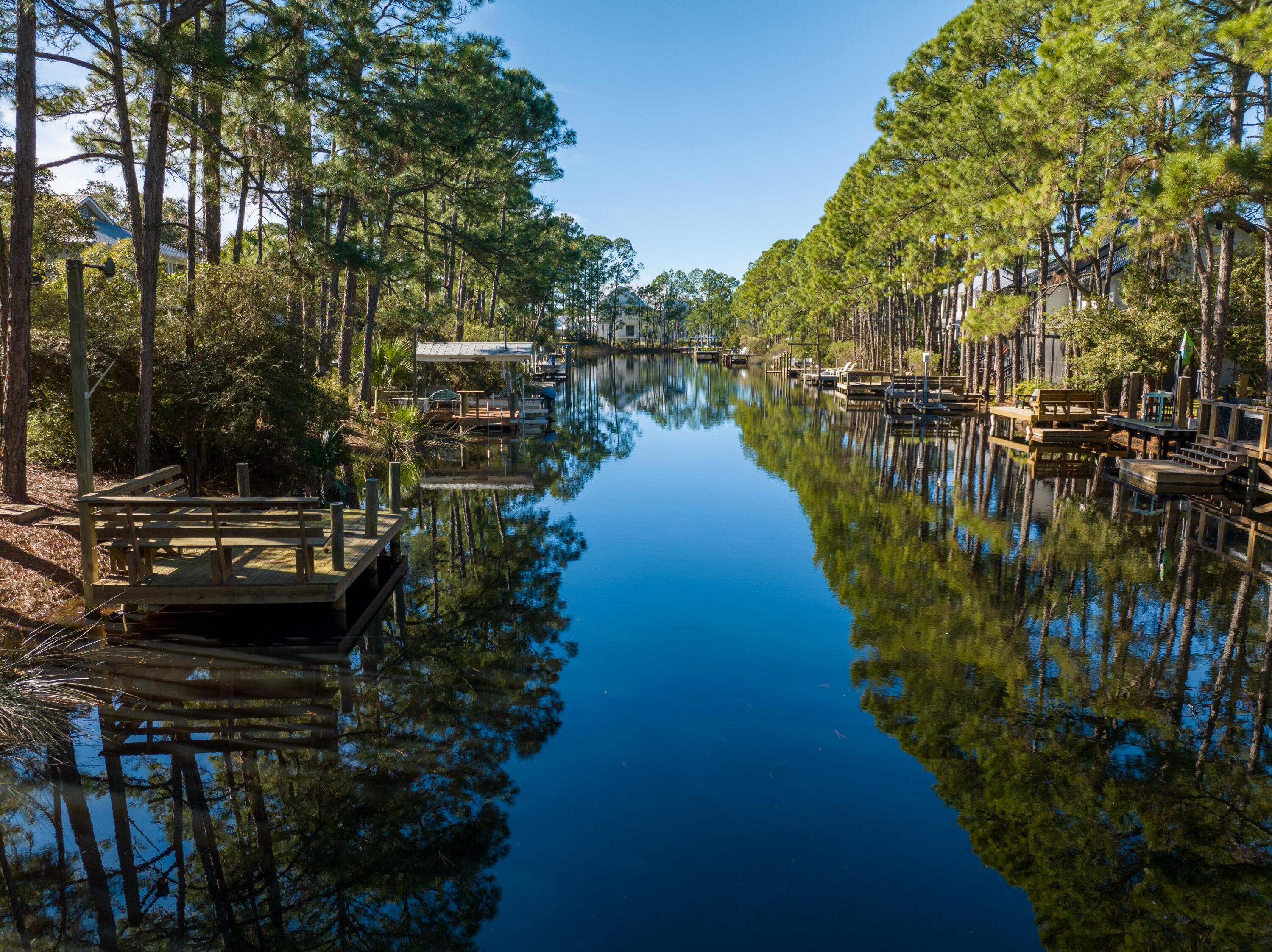 COTTAGES AT EASTERN LAKE - Residential