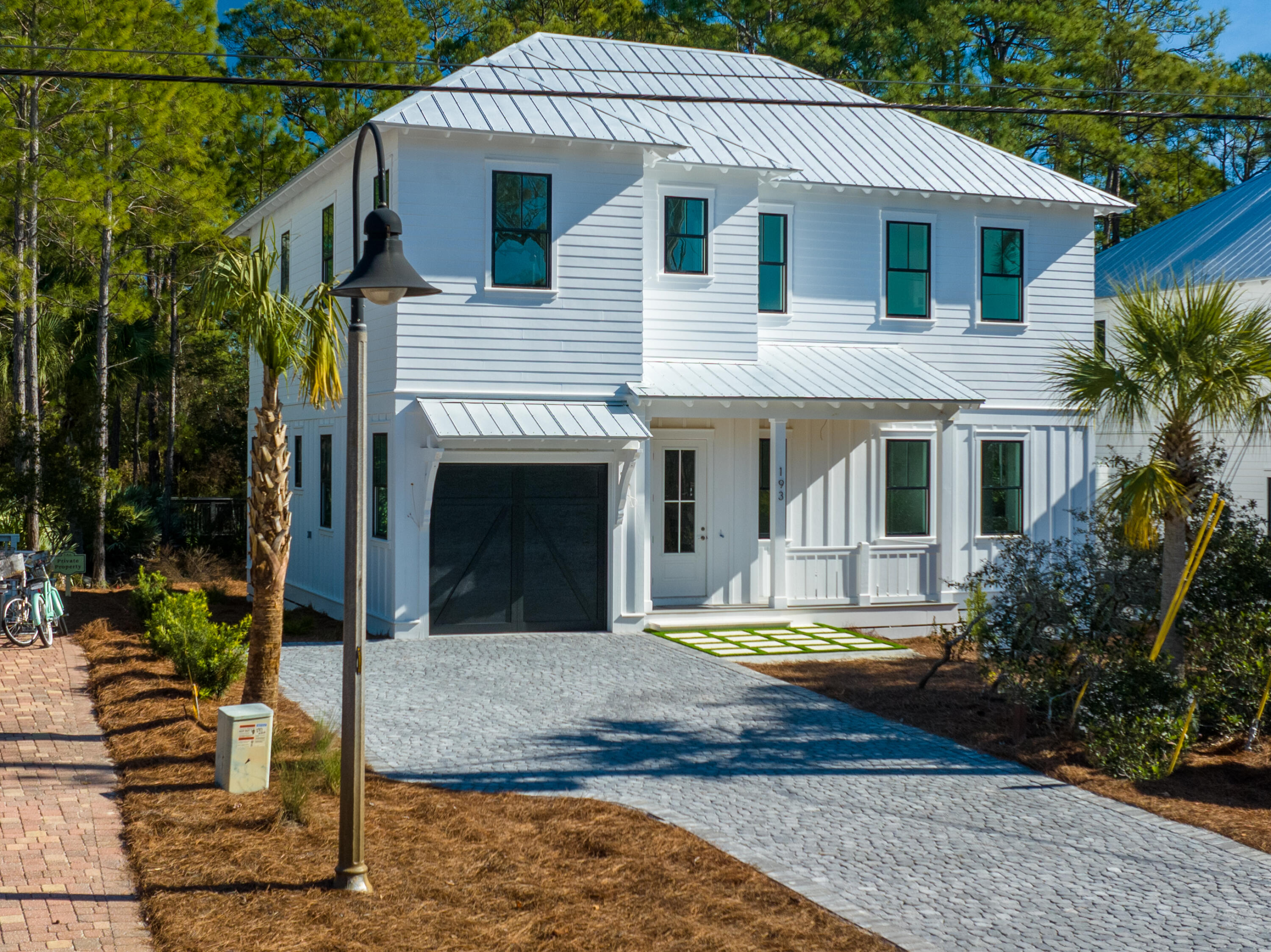 COTTAGES AT EASTERN LAKE - Residential