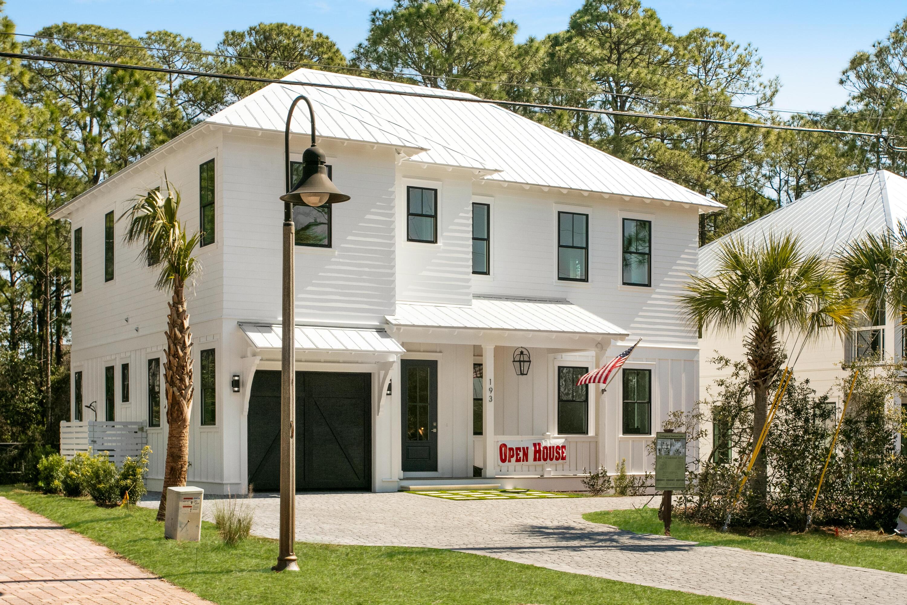 COTTAGES AT EASTERN LAKE - Residential