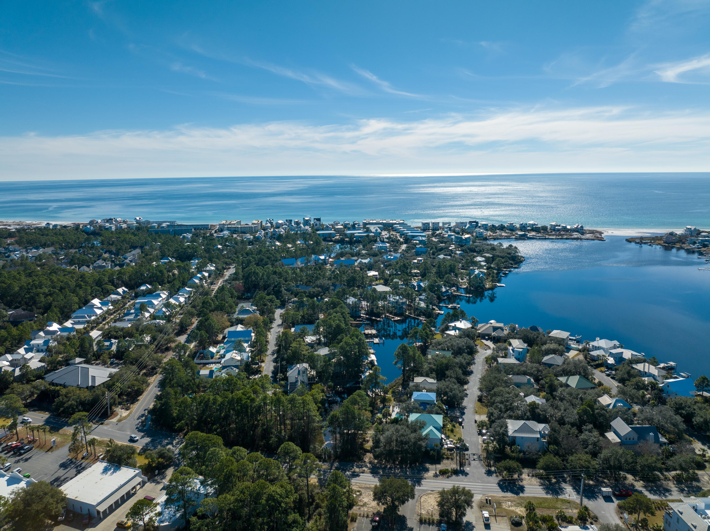 COTTAGES AT EASTERN LAKE - Residential