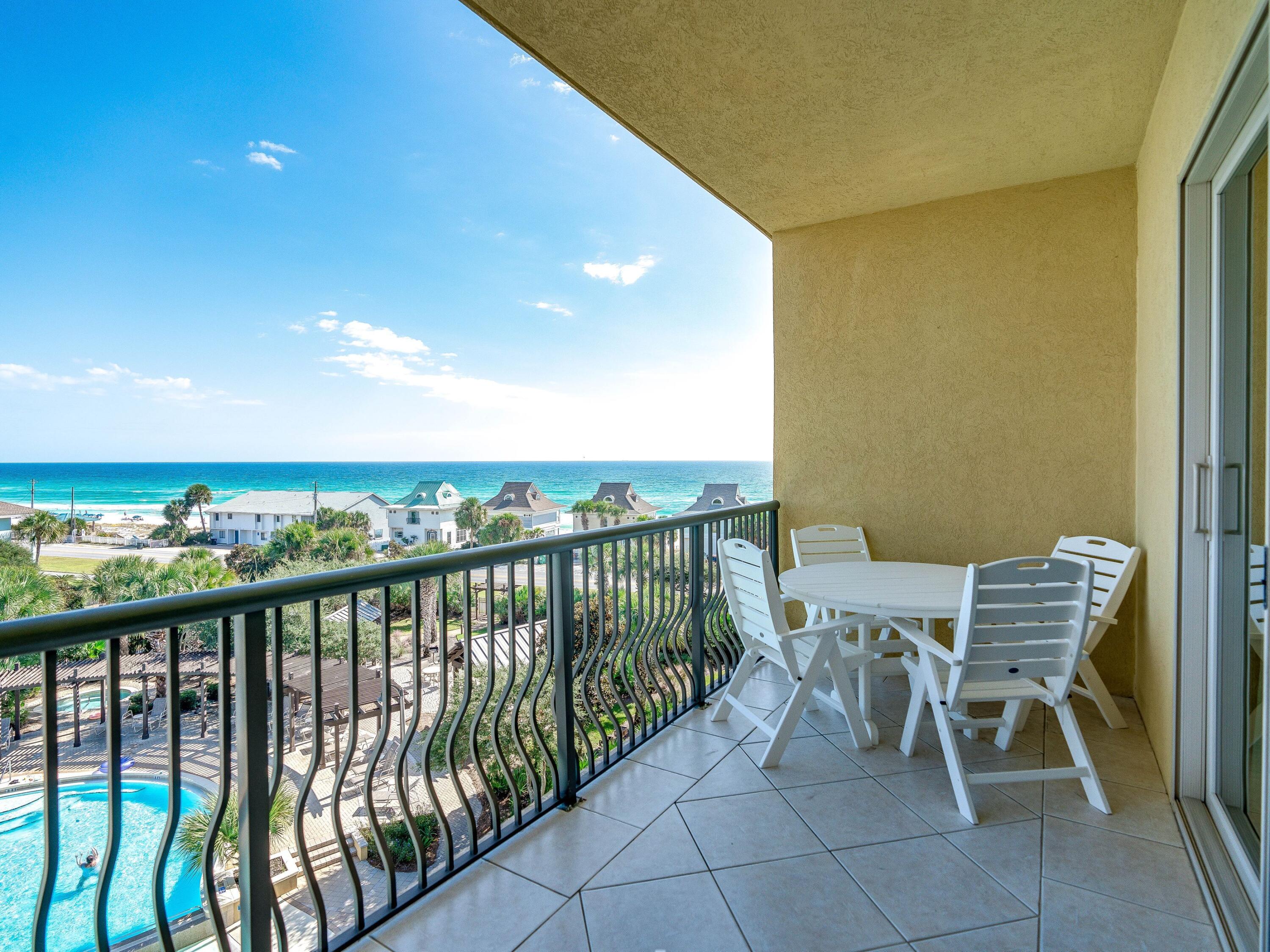 BEACH RESORT - Residential