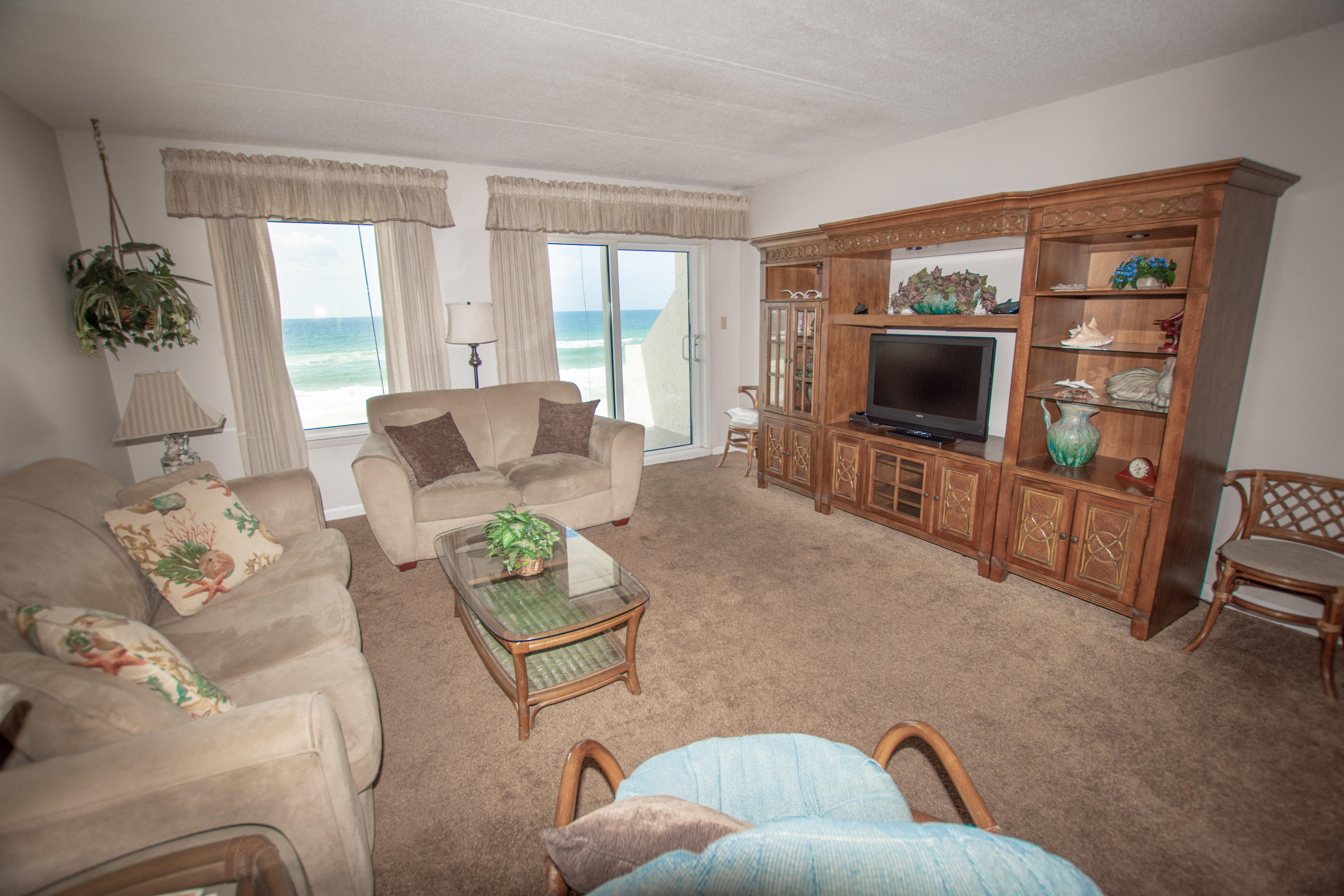 ISLAND ECHO CONDO - Residential