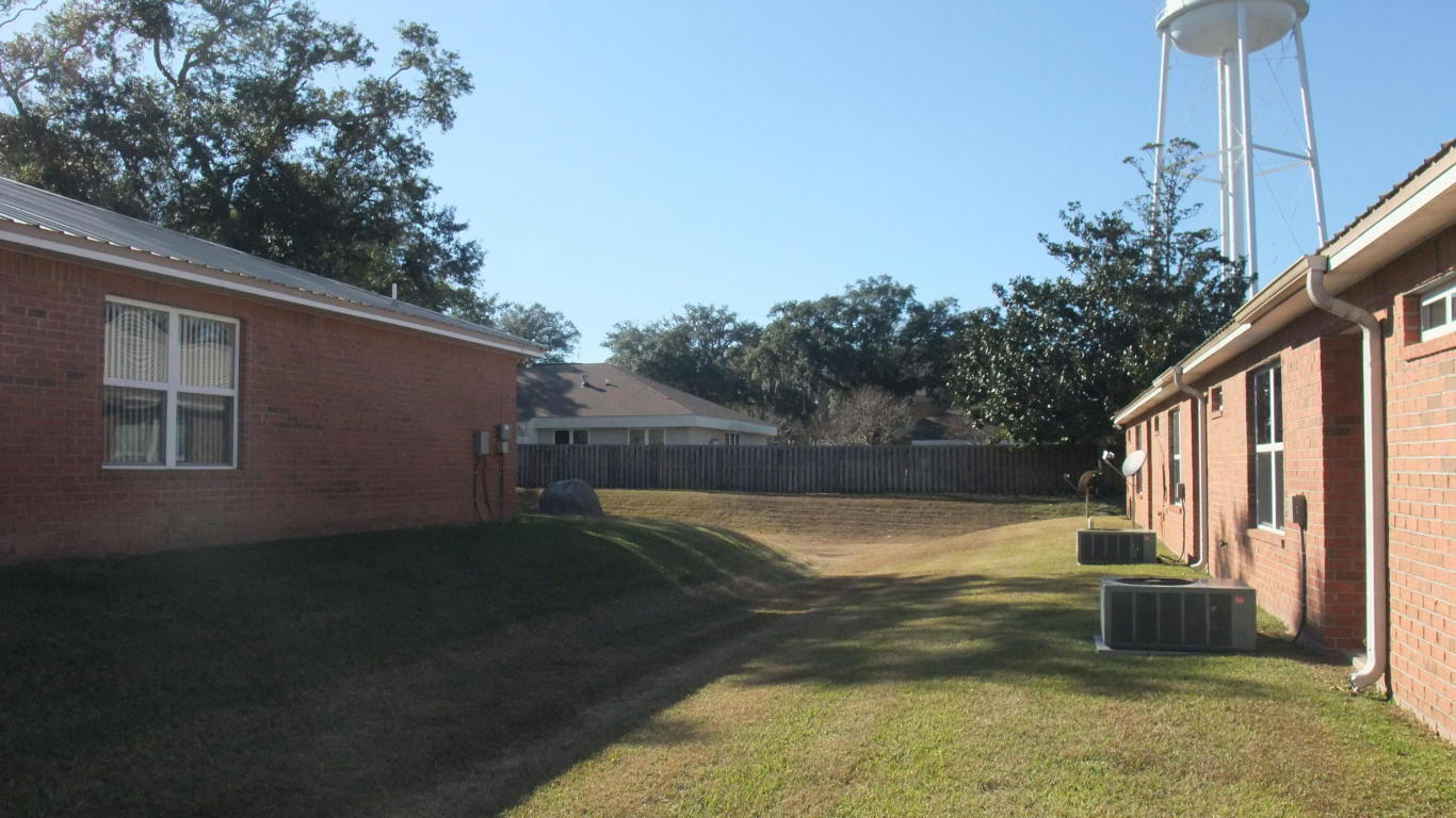 Magnolias of Mary Esther - Residential Lease