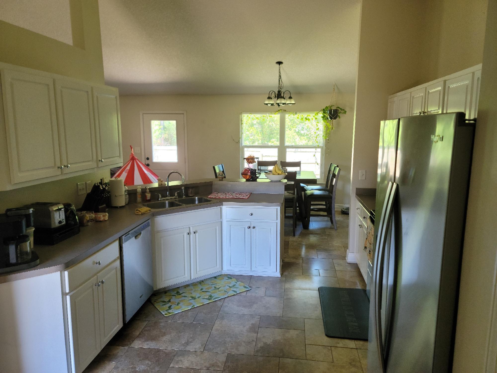 CREETWOOD PLACE - Residential Lease