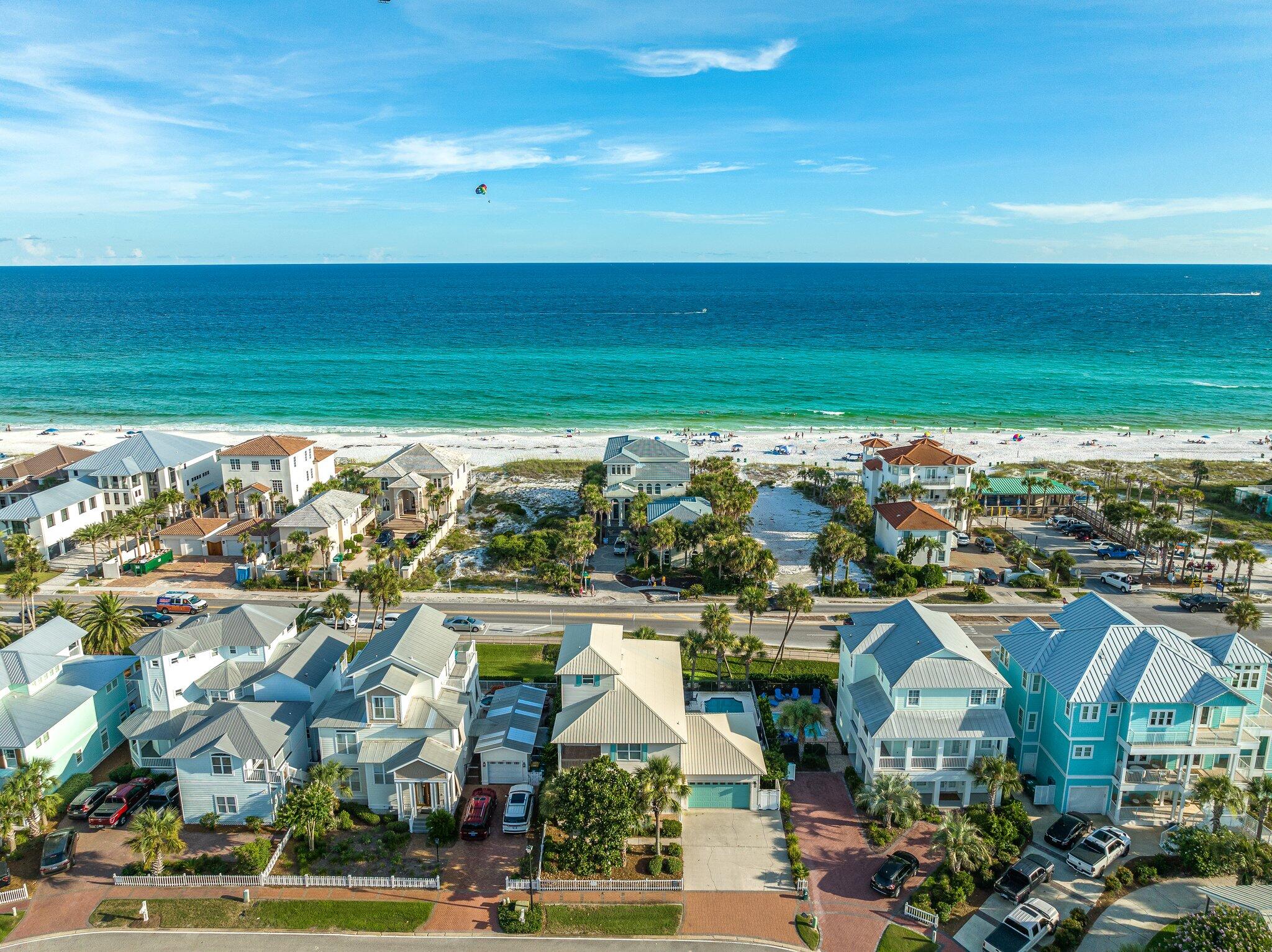 CRYSTAL SHORES - Residential