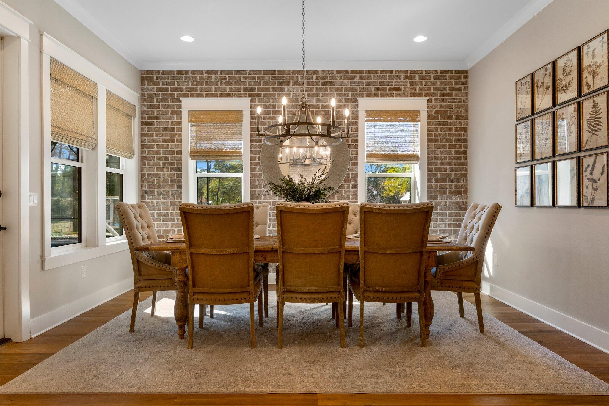 HUNTERS RUN - Residential