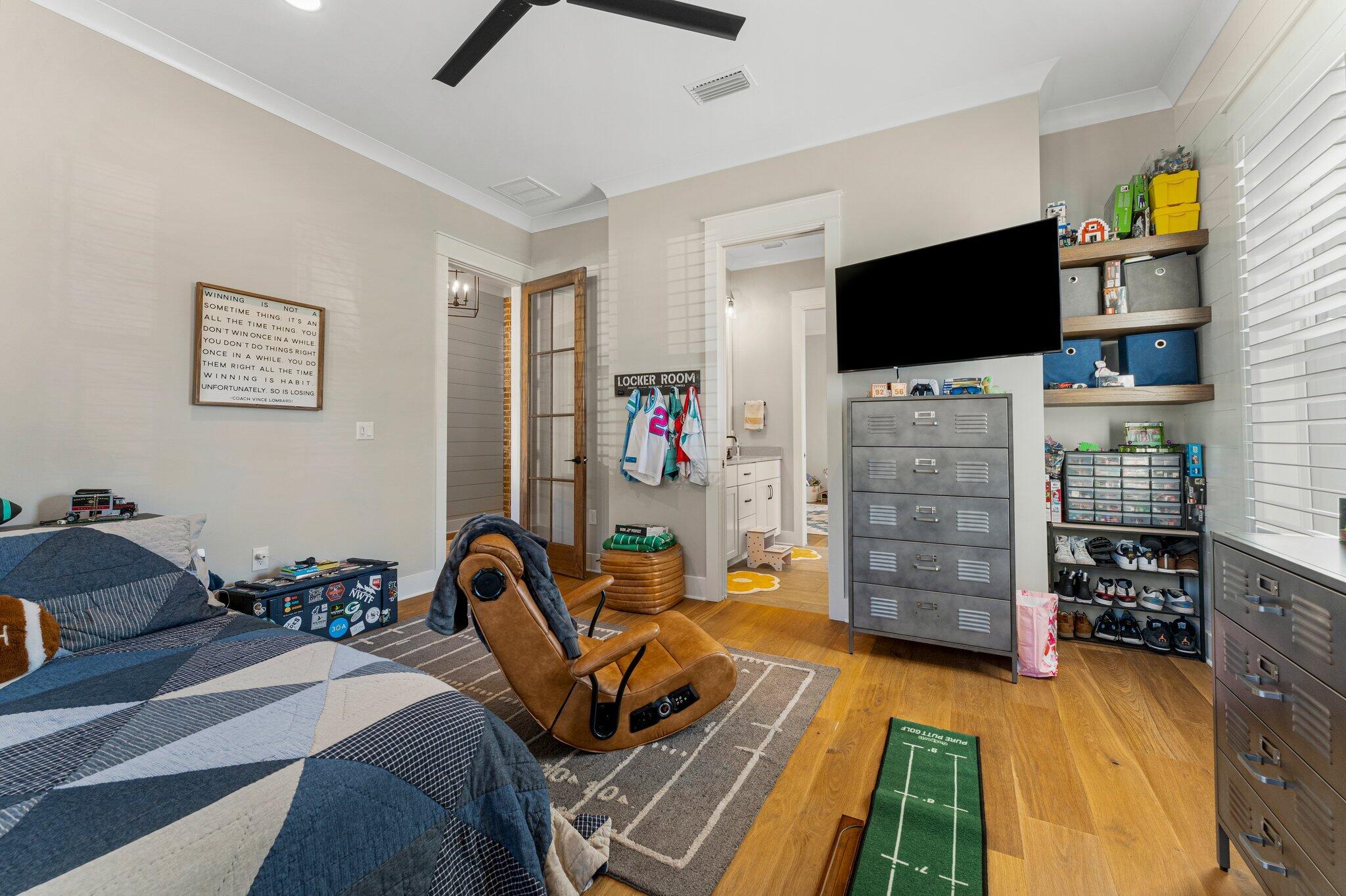 HUNTERS RUN - Residential