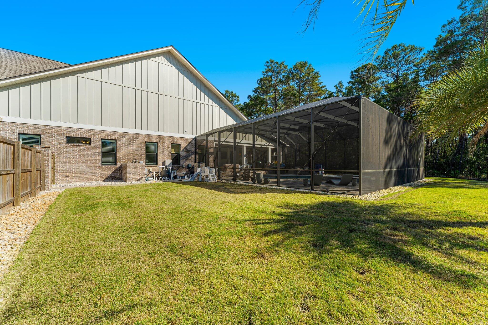 HUNTERS RUN - Residential