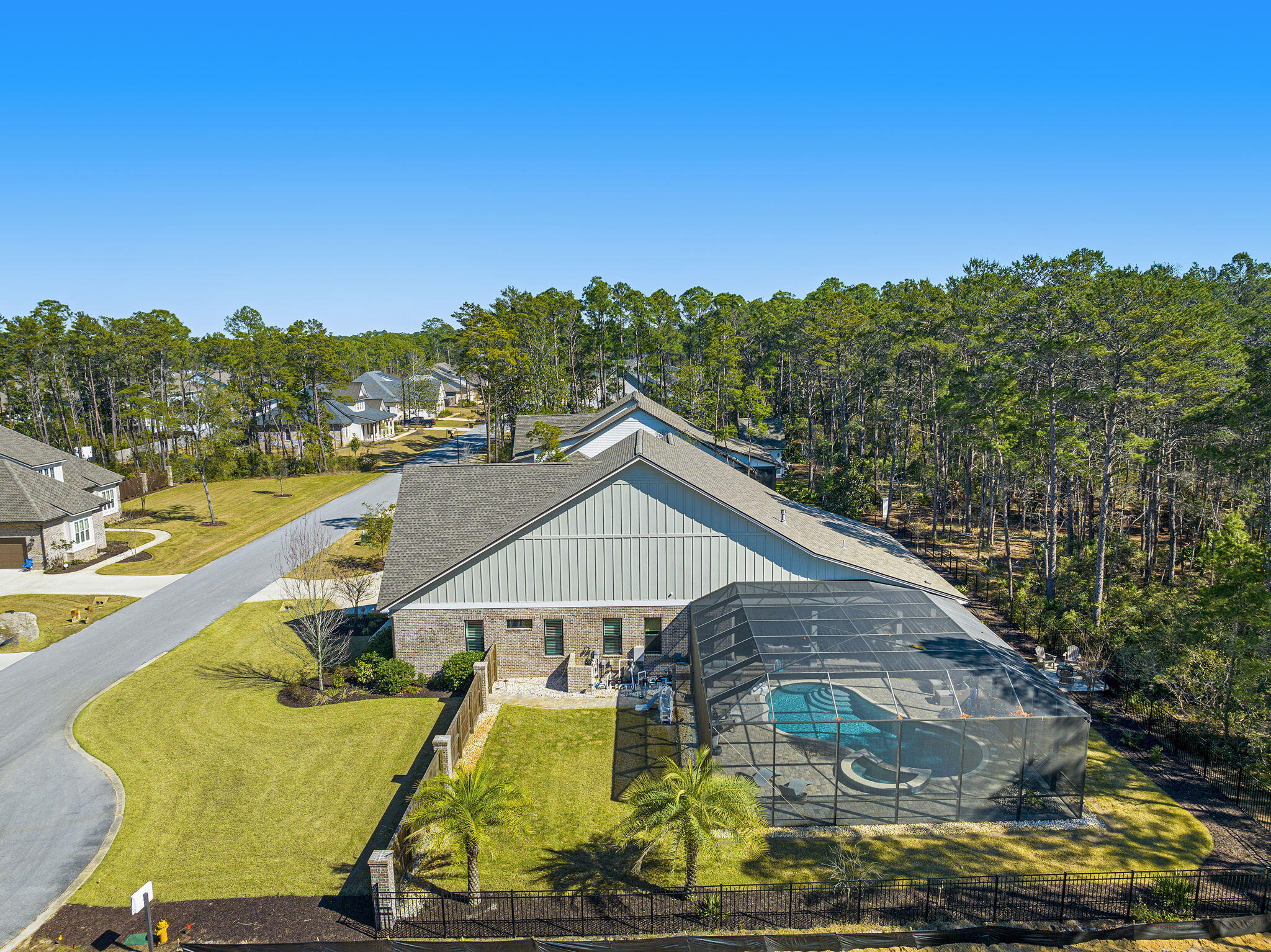 HUNTERS RUN - Residential