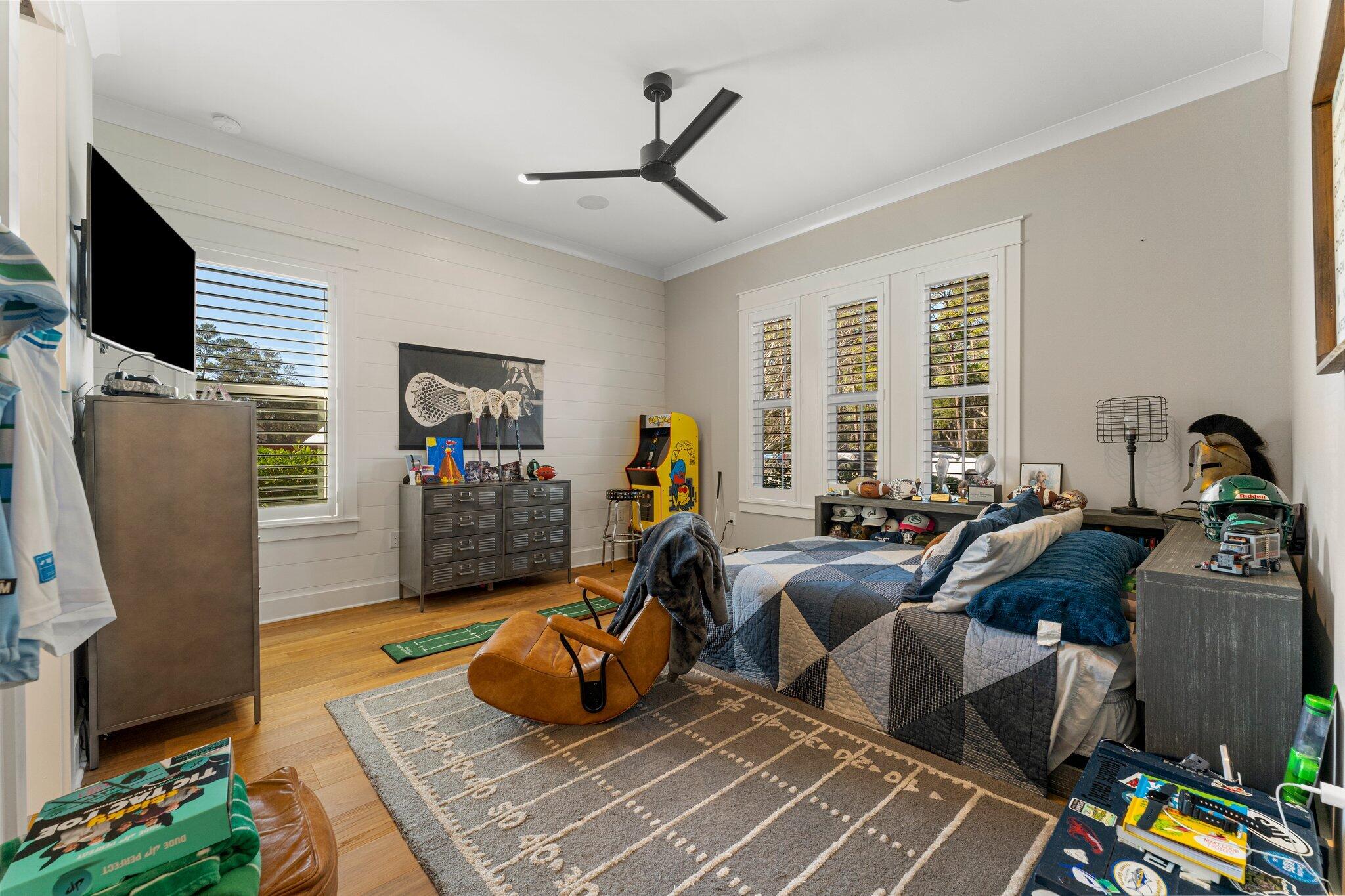 HUNTERS RUN - Residential