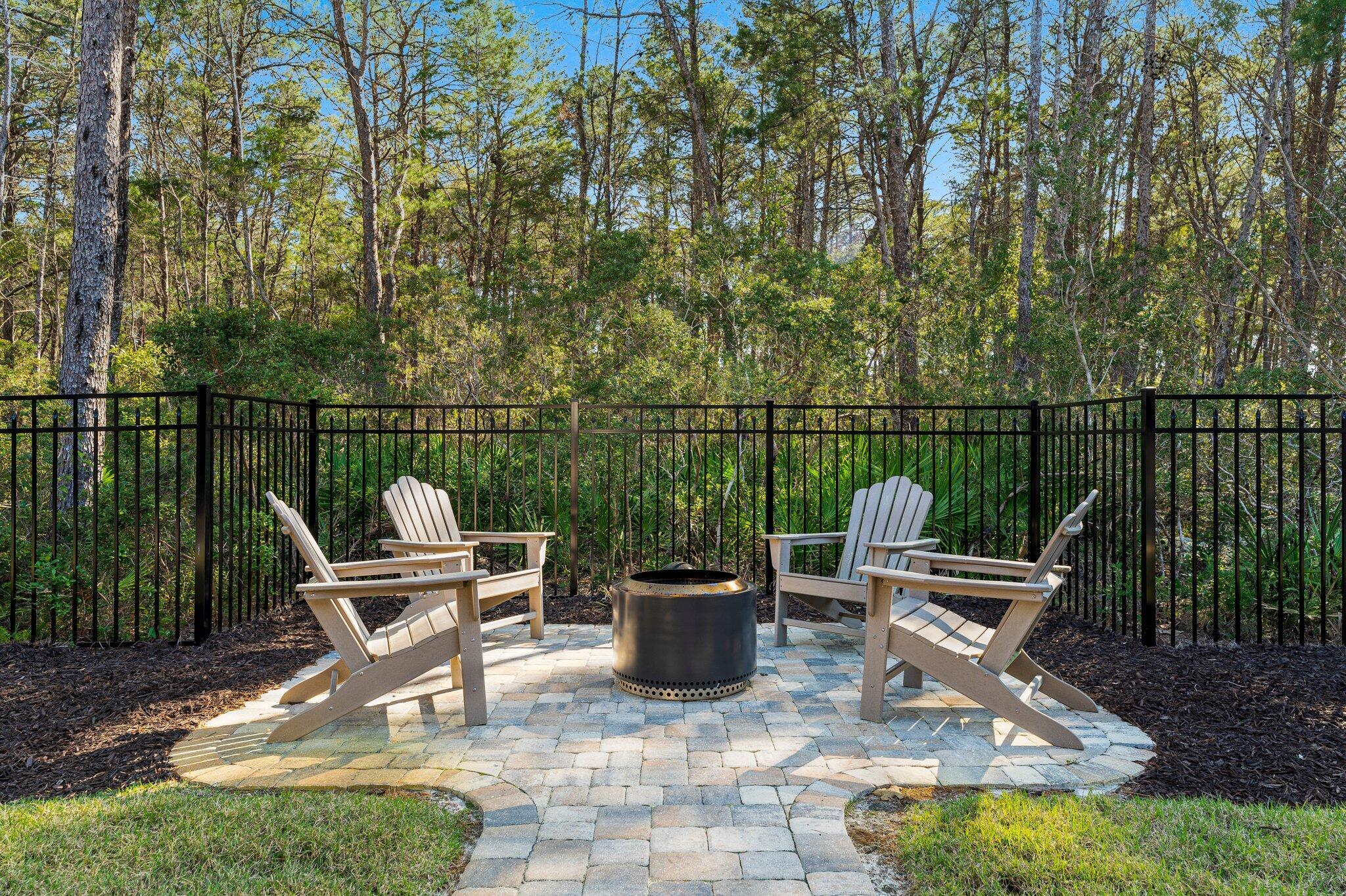 HUNTERS RUN - Residential