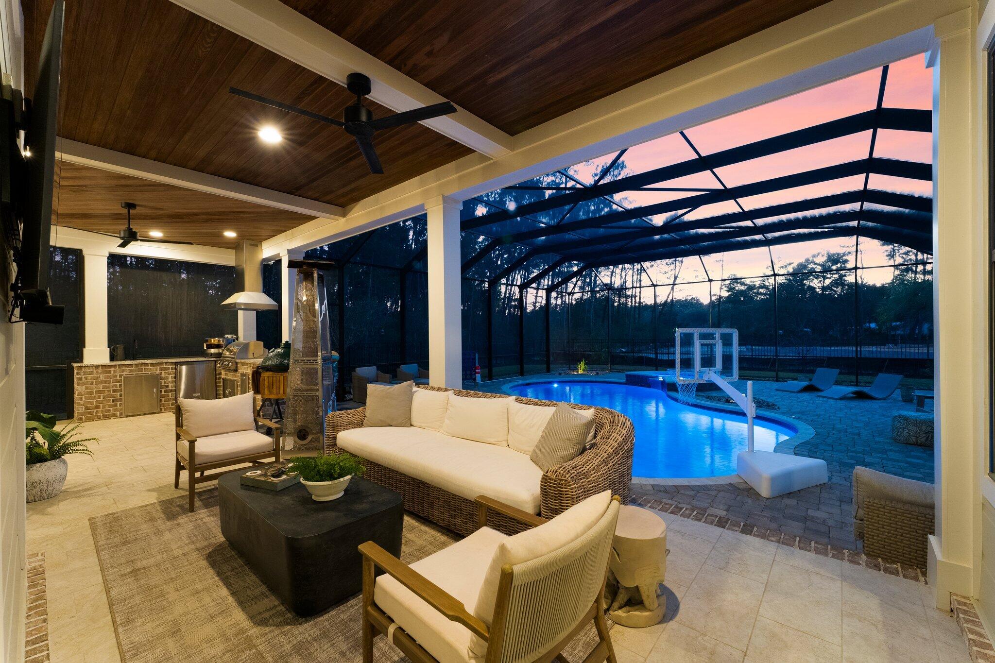 HUNTERS RUN - Residential