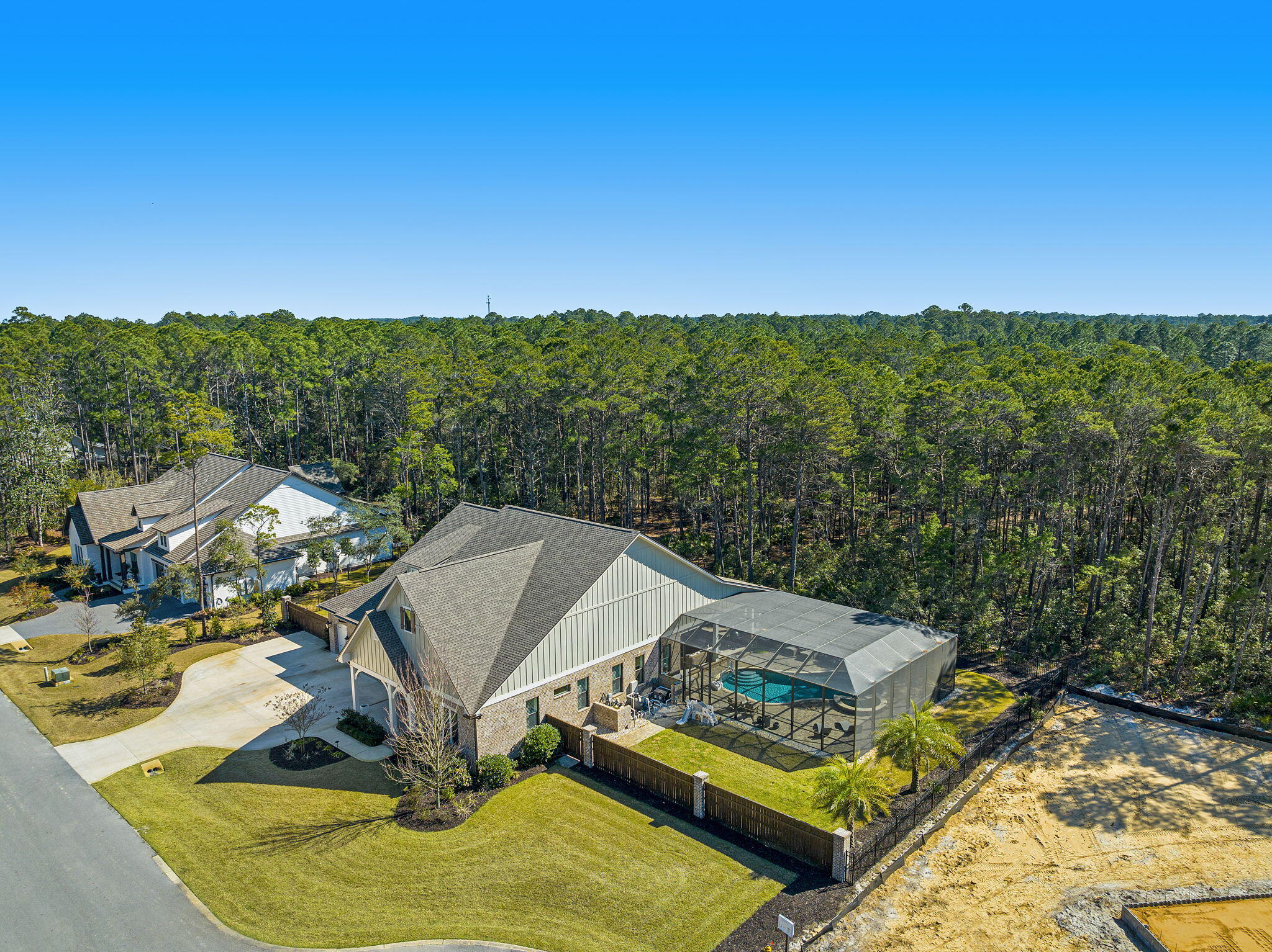 HUNTERS RUN - Residential
