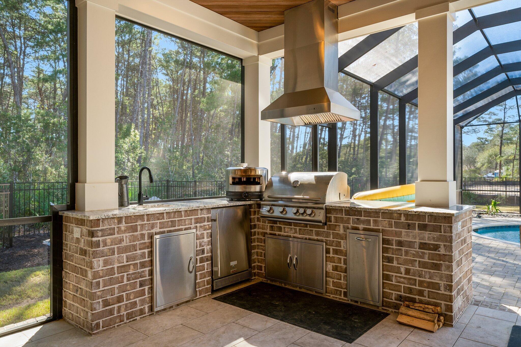 HUNTERS RUN - Residential