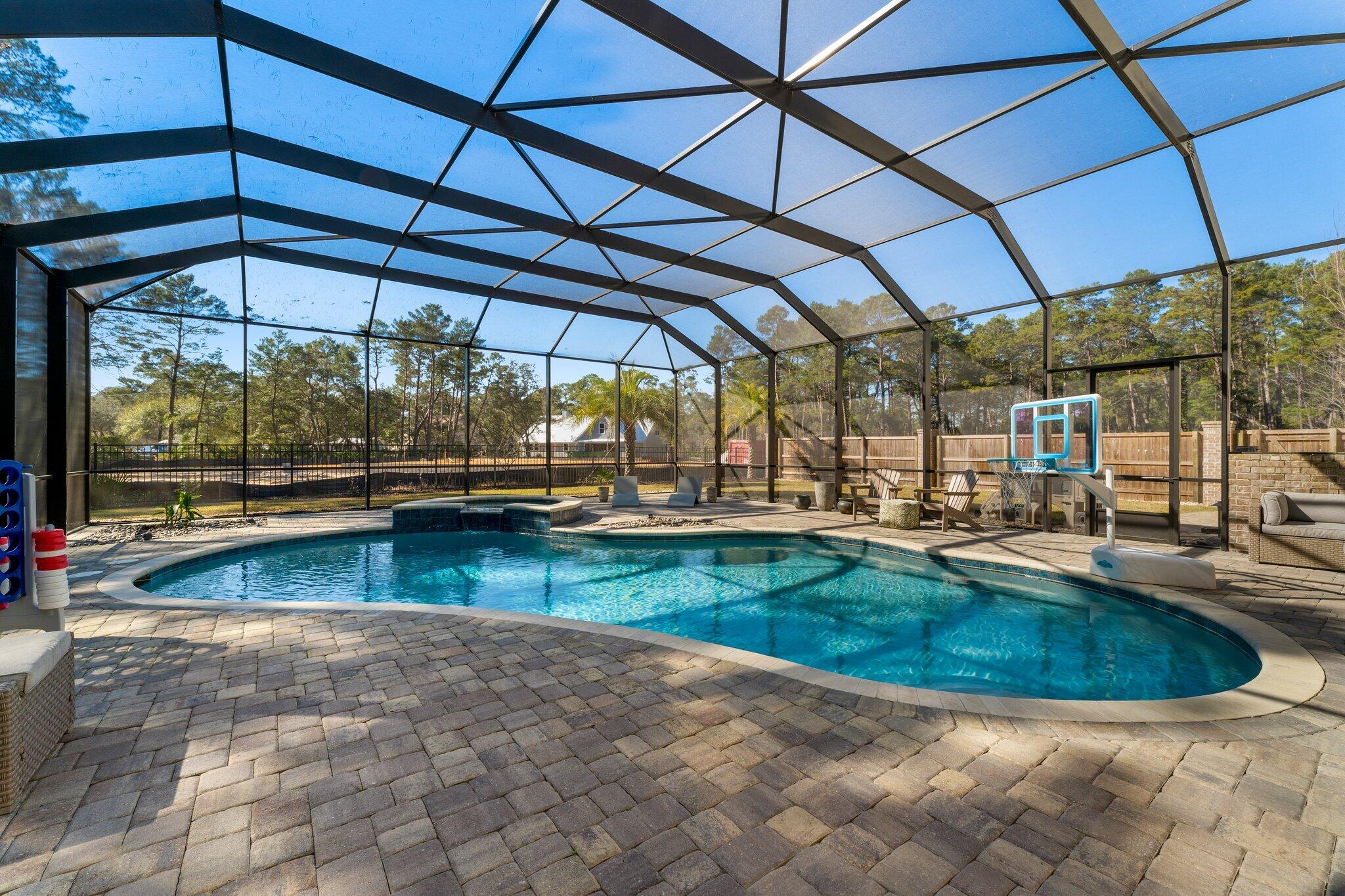 HUNTERS RUN - Residential