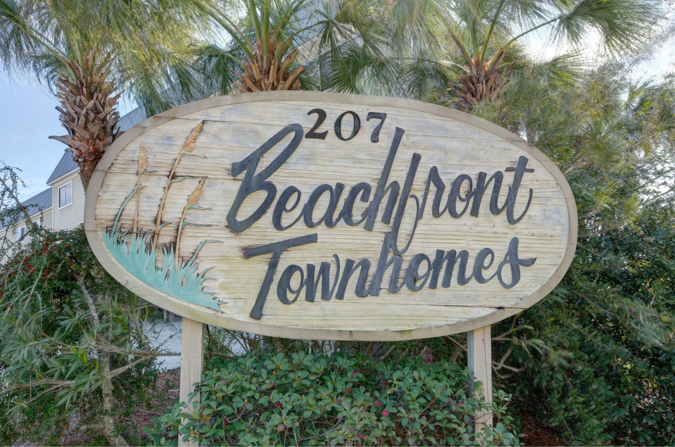 BEACHFRONT T/H - Residential